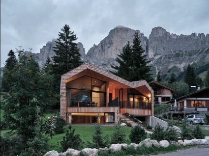 Find verified film locations in Italy