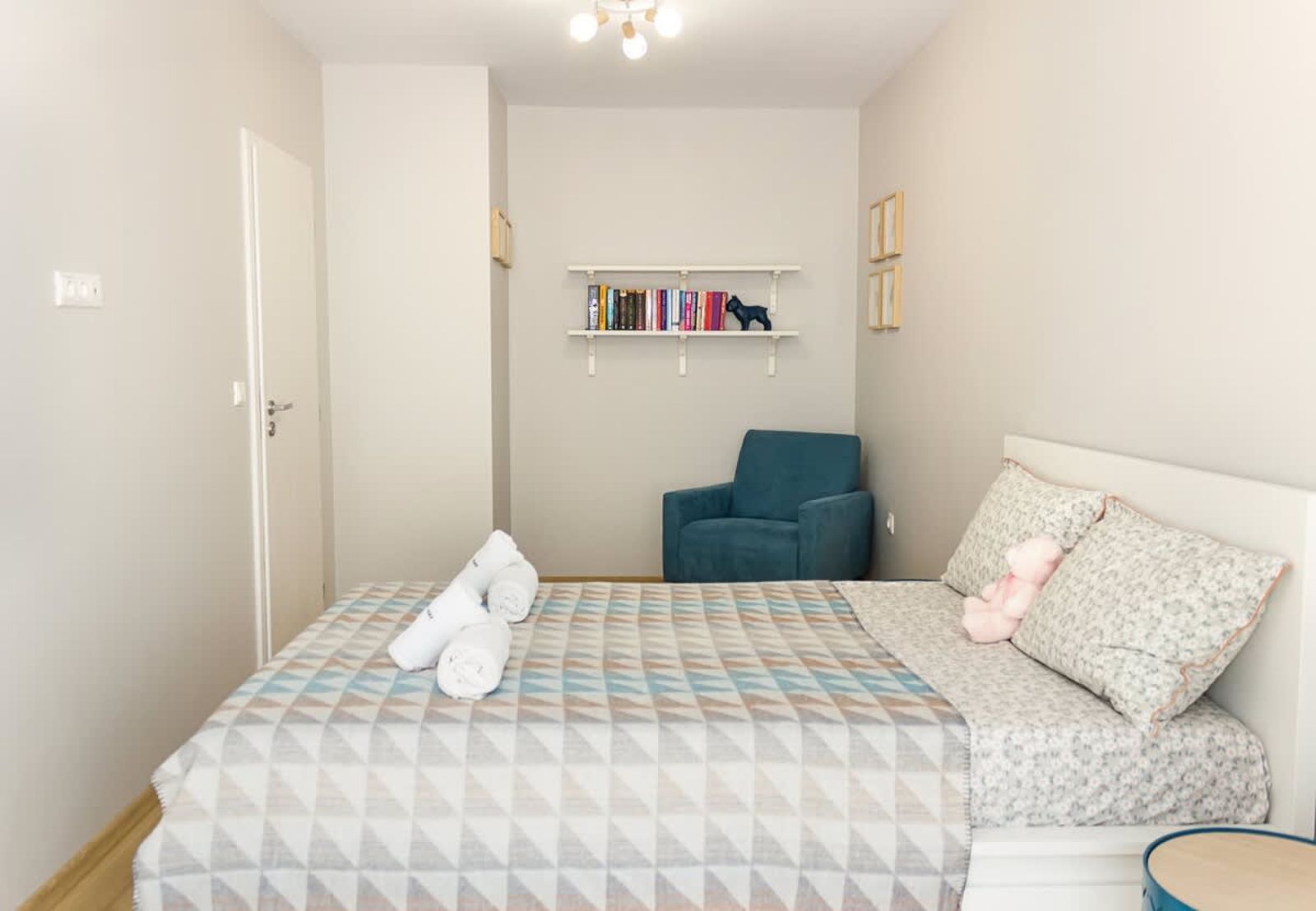 Cozy 1-BD Apartment in Varna - Photo 14