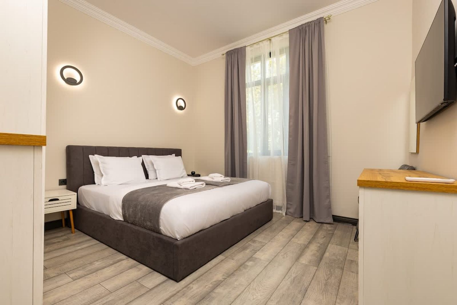 Central Apartments with Garden view - Apt No. 3 - Photo 2