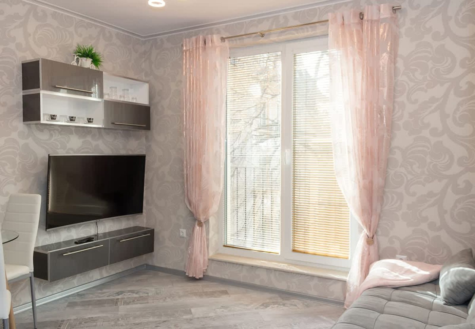 | PasteL | One-Bedroom Apartment with Balcony - Cover Photo