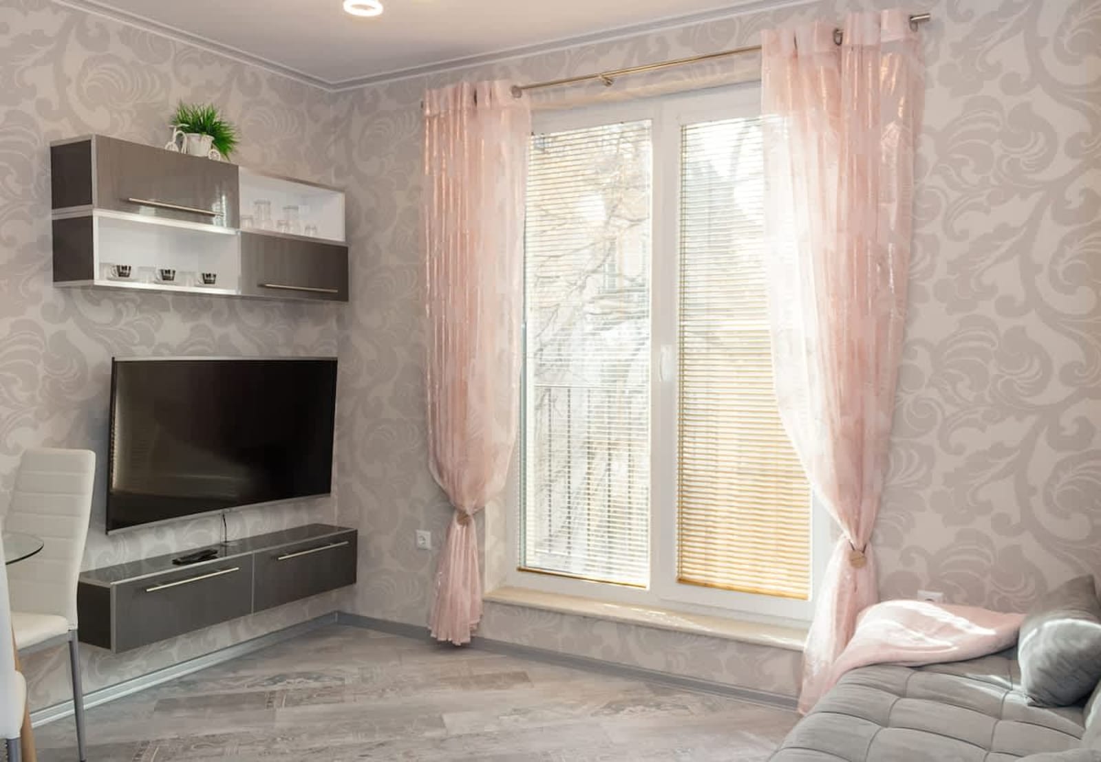 | PasteL | One-Bedroom Apartment with Balcony - Cover Photo