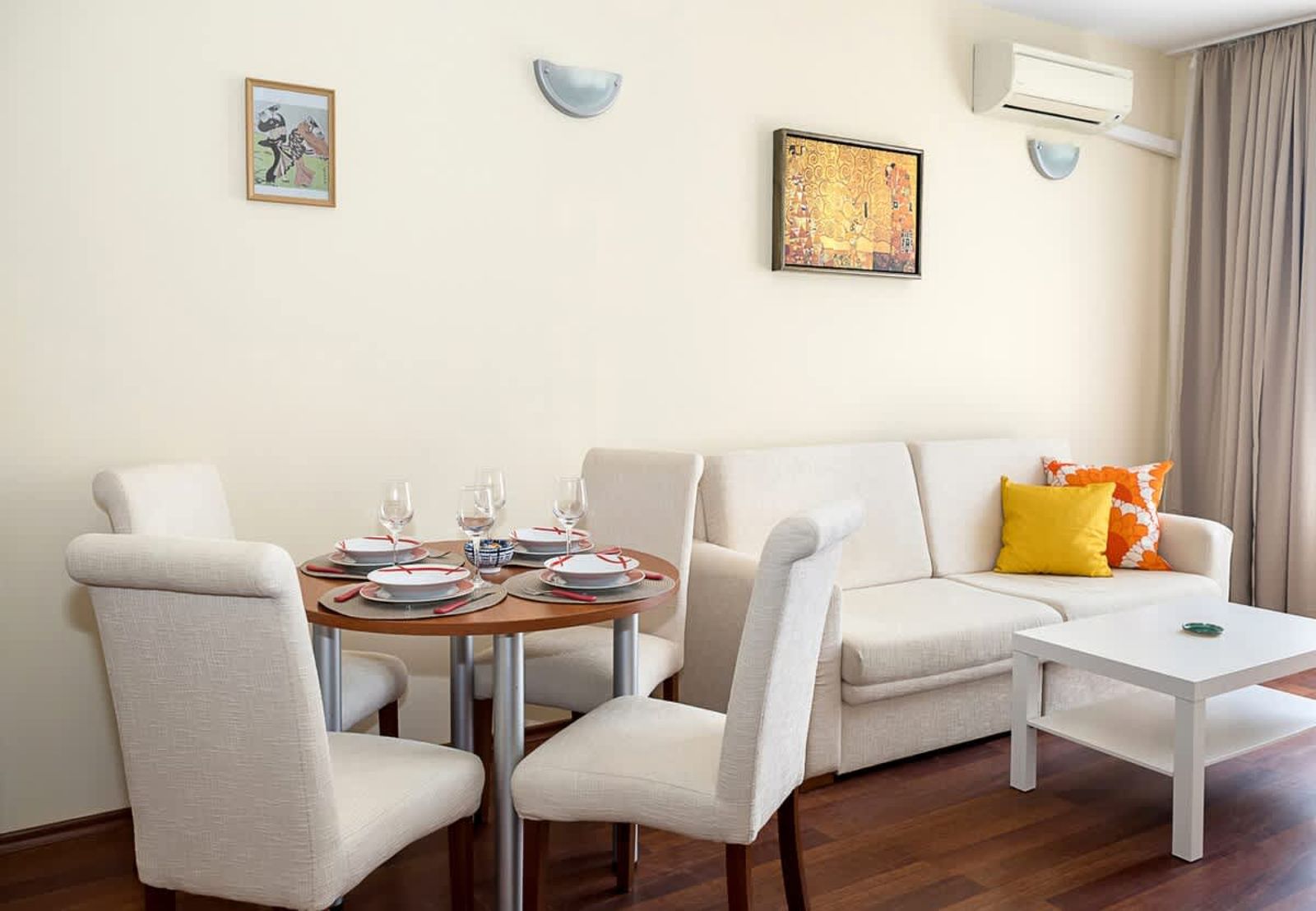 Beachfront Bliss-1BR Sea View Flat in Golden Sands - Photo 2