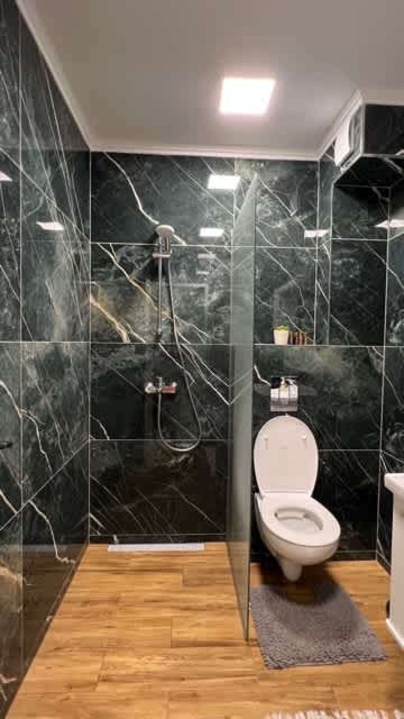 City Center Charm: 2BR Apartment - Photo 23