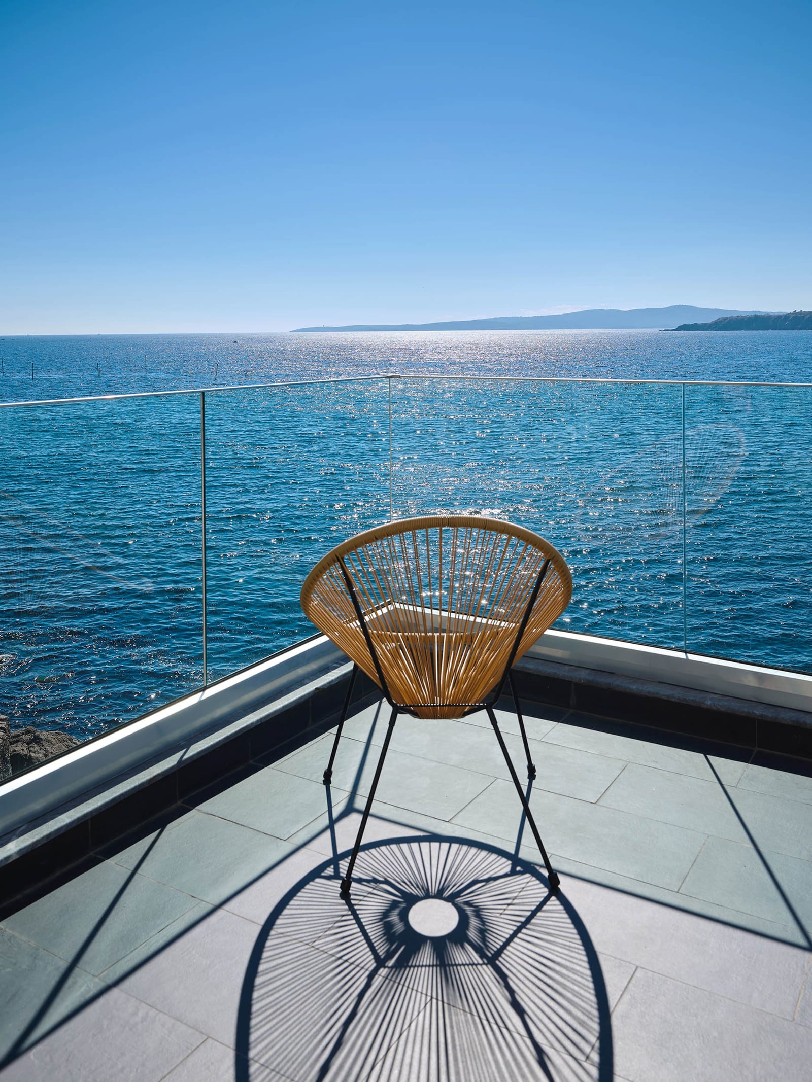 Loft-Style Studio Apartment on the Beach - Photo 12