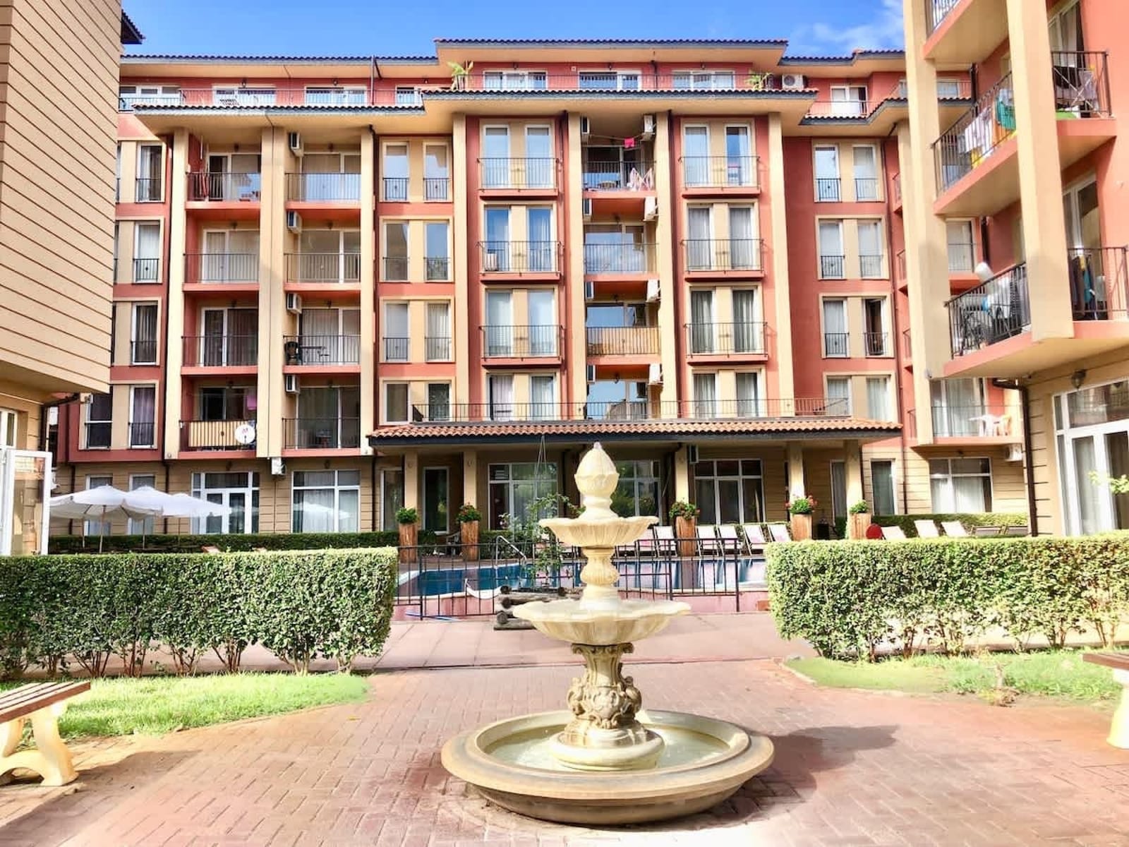 Cozy pool view studio  Sunny View Central - Photo 17