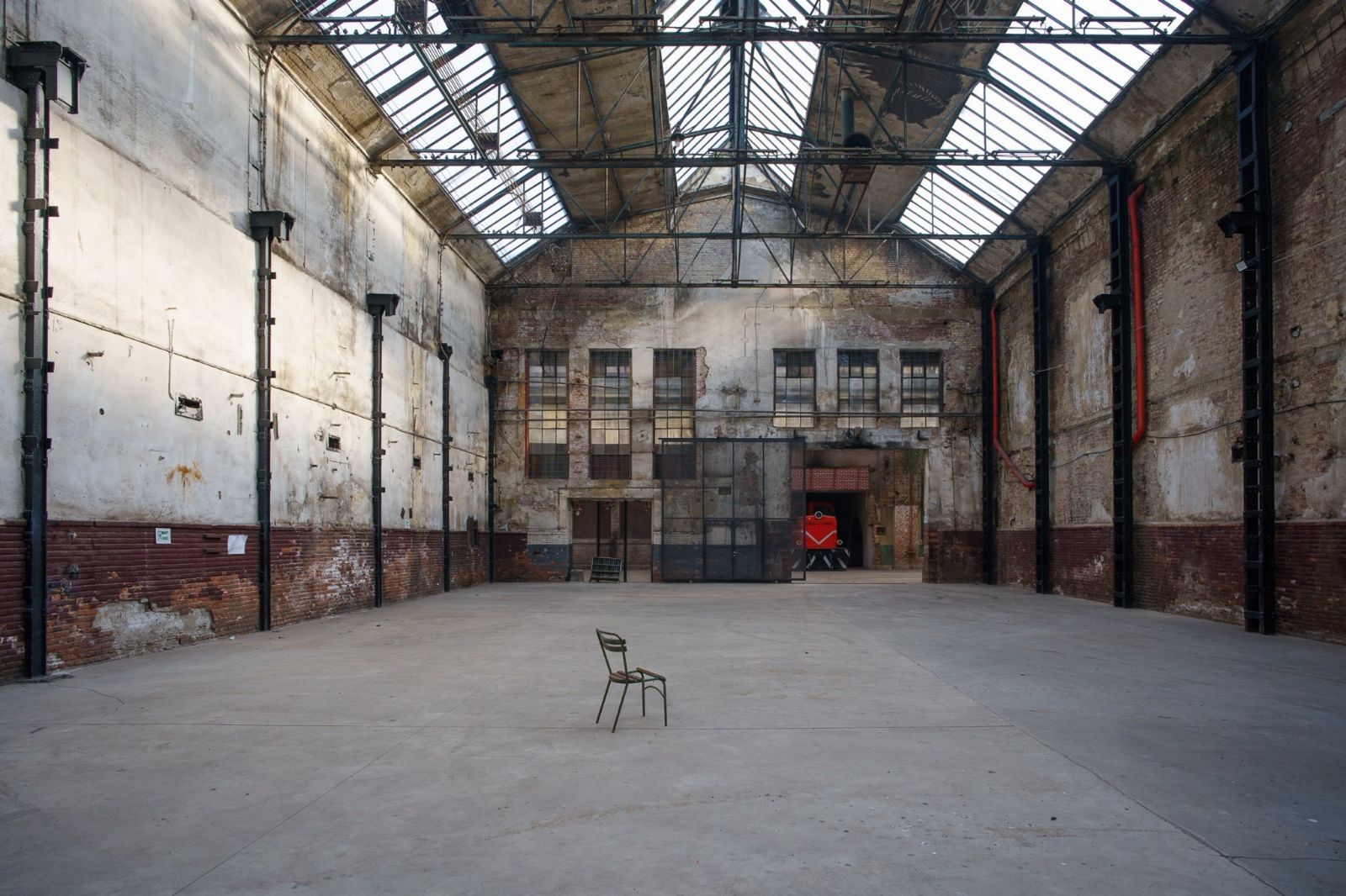 Abandoned Factory Bucharest - Photo 40