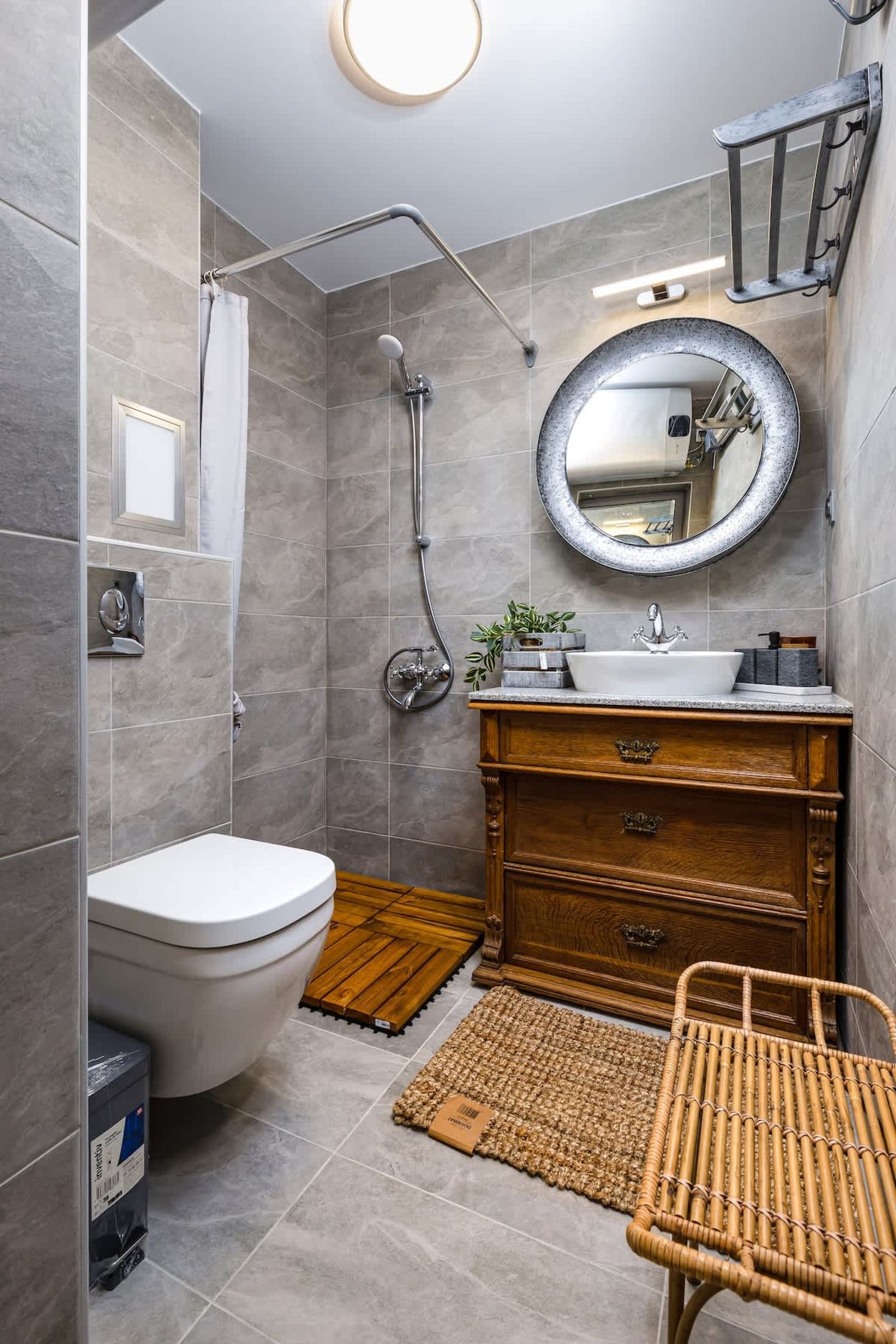 Exclusive One-Bedroom Retreat + Private Parking - Photo 23