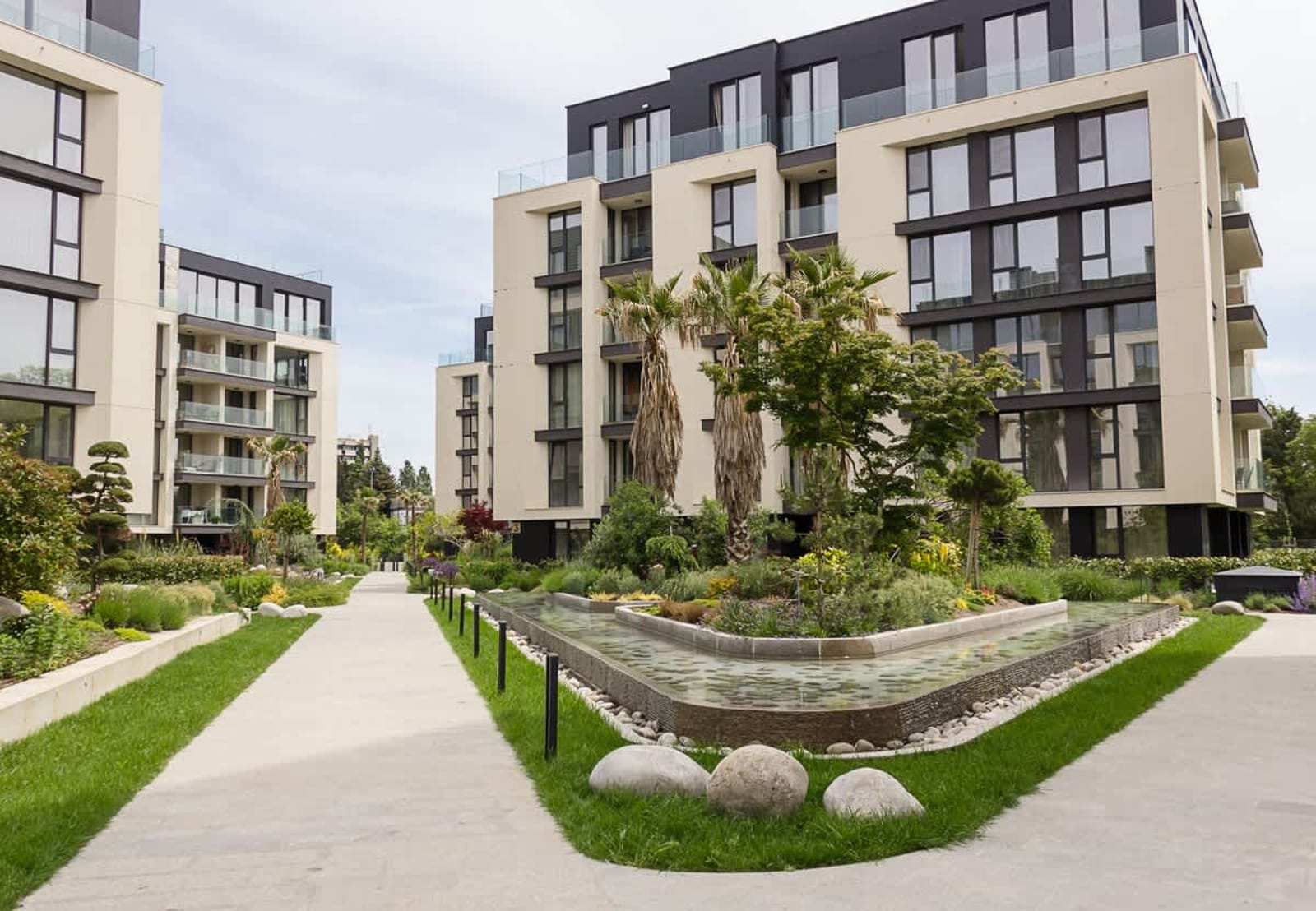 1BD Modern Serenity in Azur Delux Complex - Photo 22