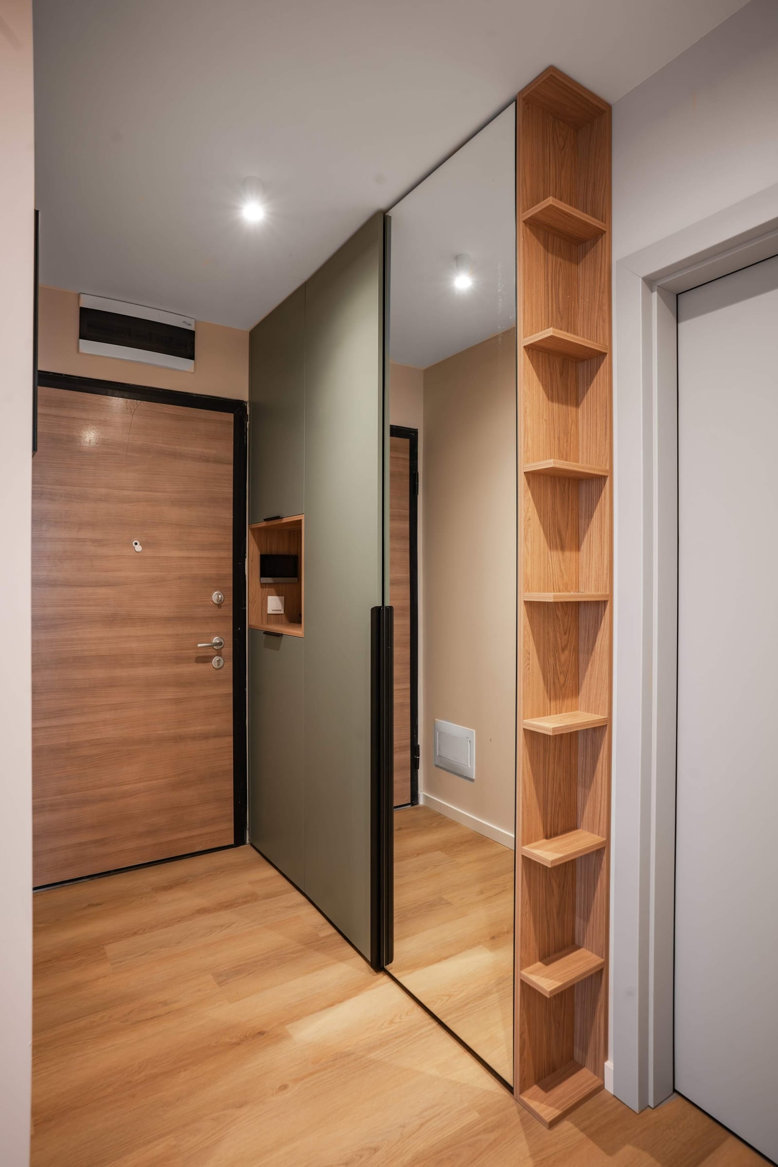 Spacious 2BR Apartment - Modern Design - Photo 28