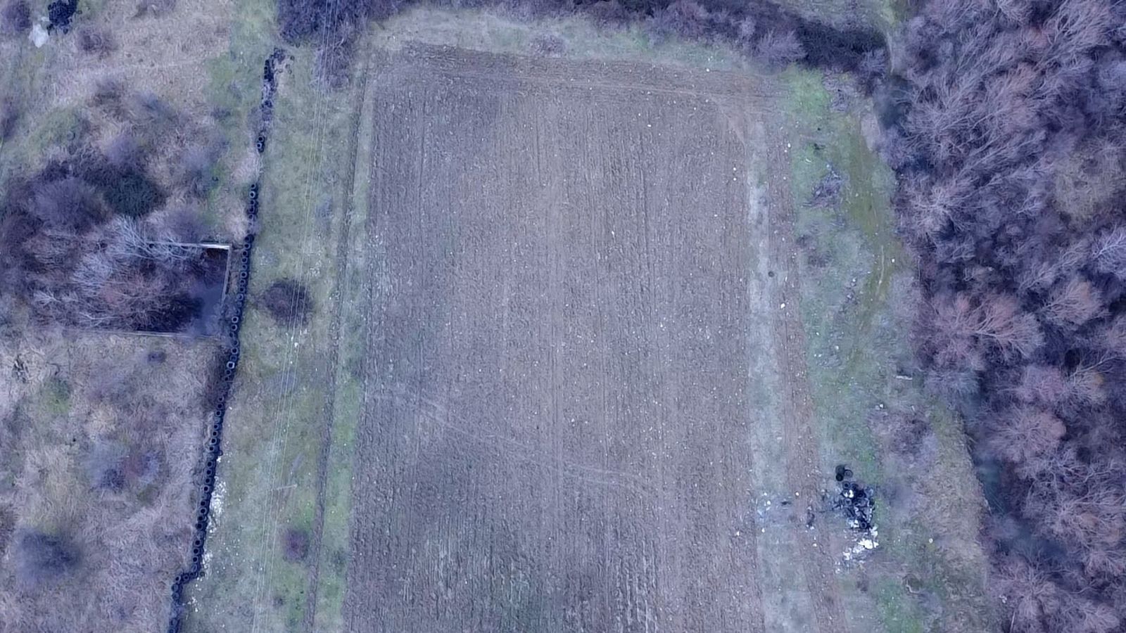 Industrial building - woodworking/carpentry shop, old cow barns - former collective farm from the socialist regime - Photo 14