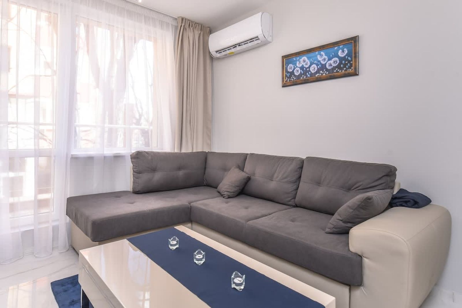 Stylish Residential Flat  with Parking &amp; Balcony - Photo 10