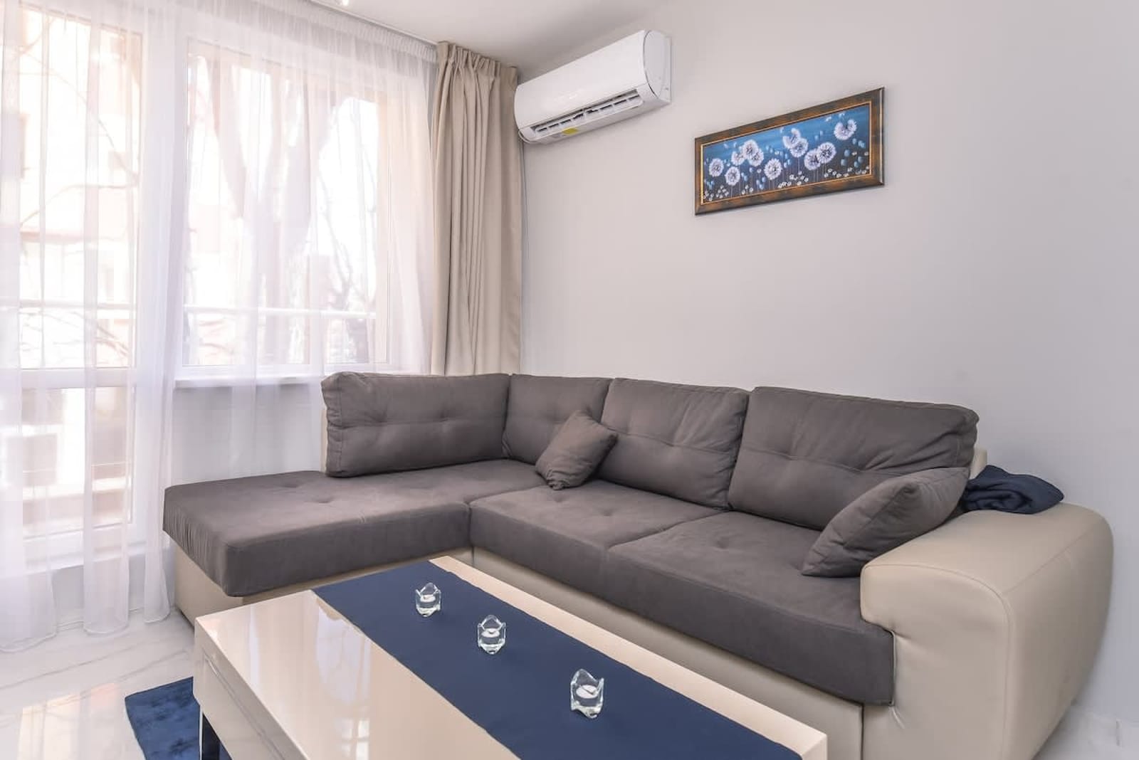 Stylish Residential Flat  with Parking &amp; Balcony - Photo 10