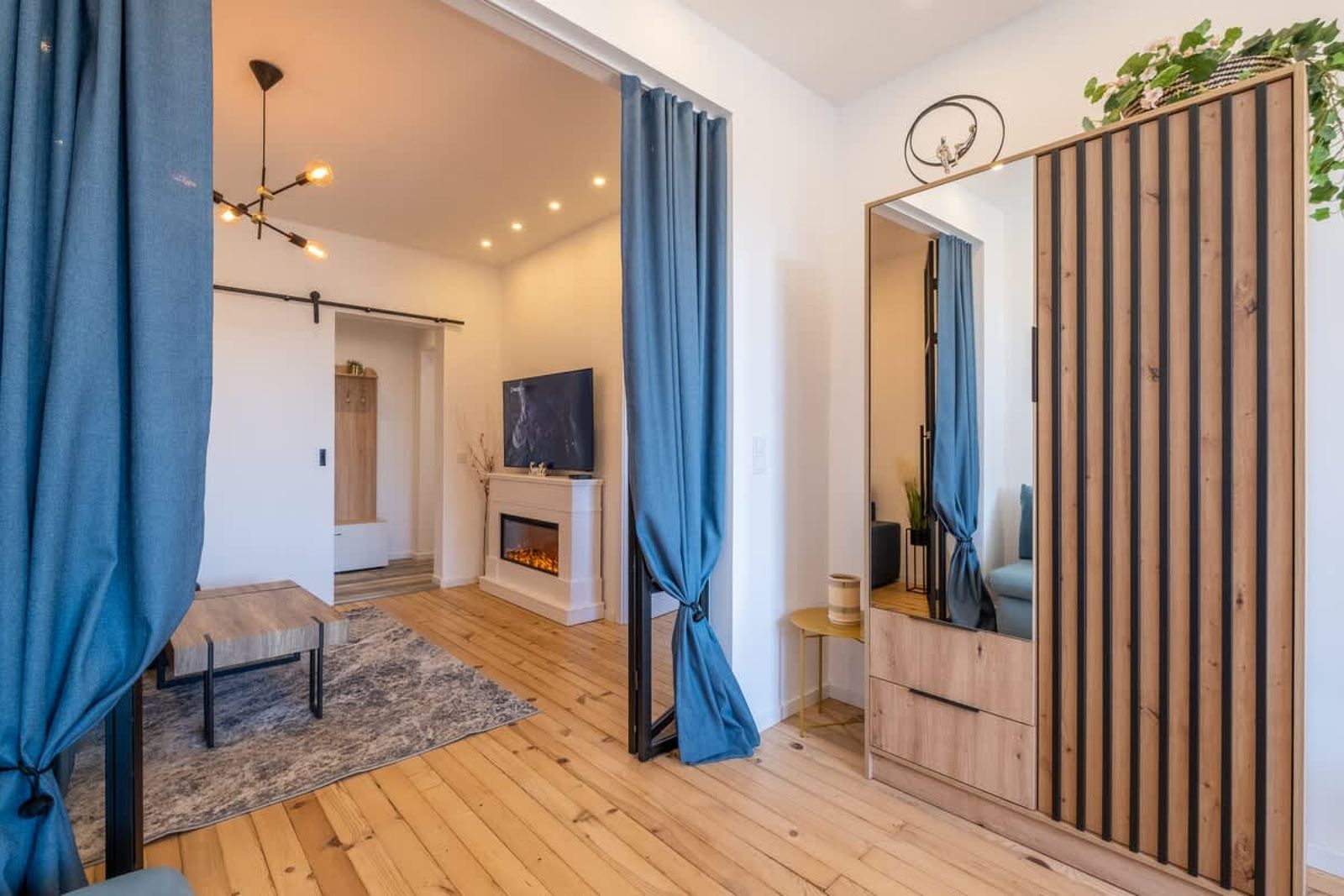 Bright Apartments – 2 Bedroom - Photo 9