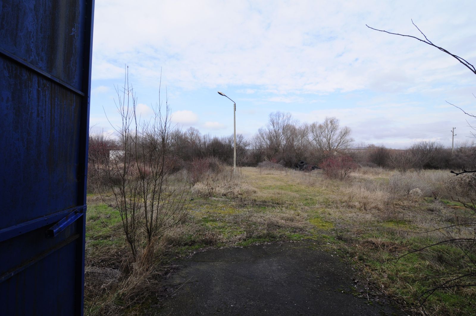 Industrial building - woodworking/carpentry shop, old cow barns - former collective farm from the socialist regime - Photo 25