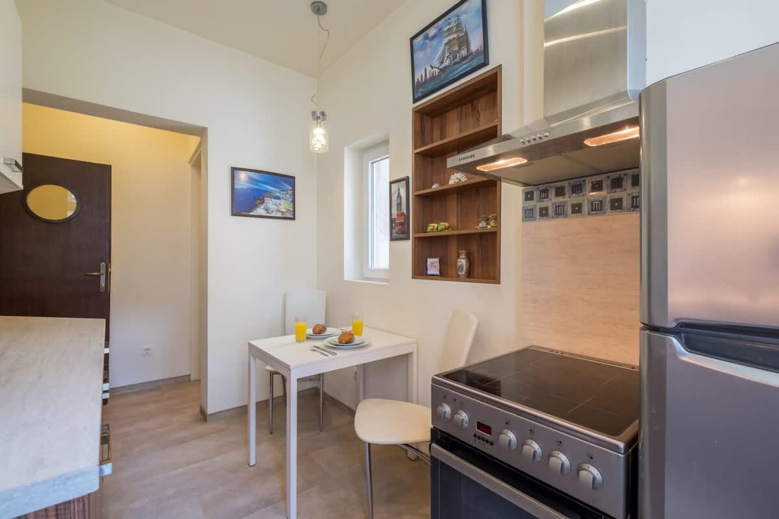 Very Central &amp; Aristocratic 2BDR w/ ACs - Photo 38