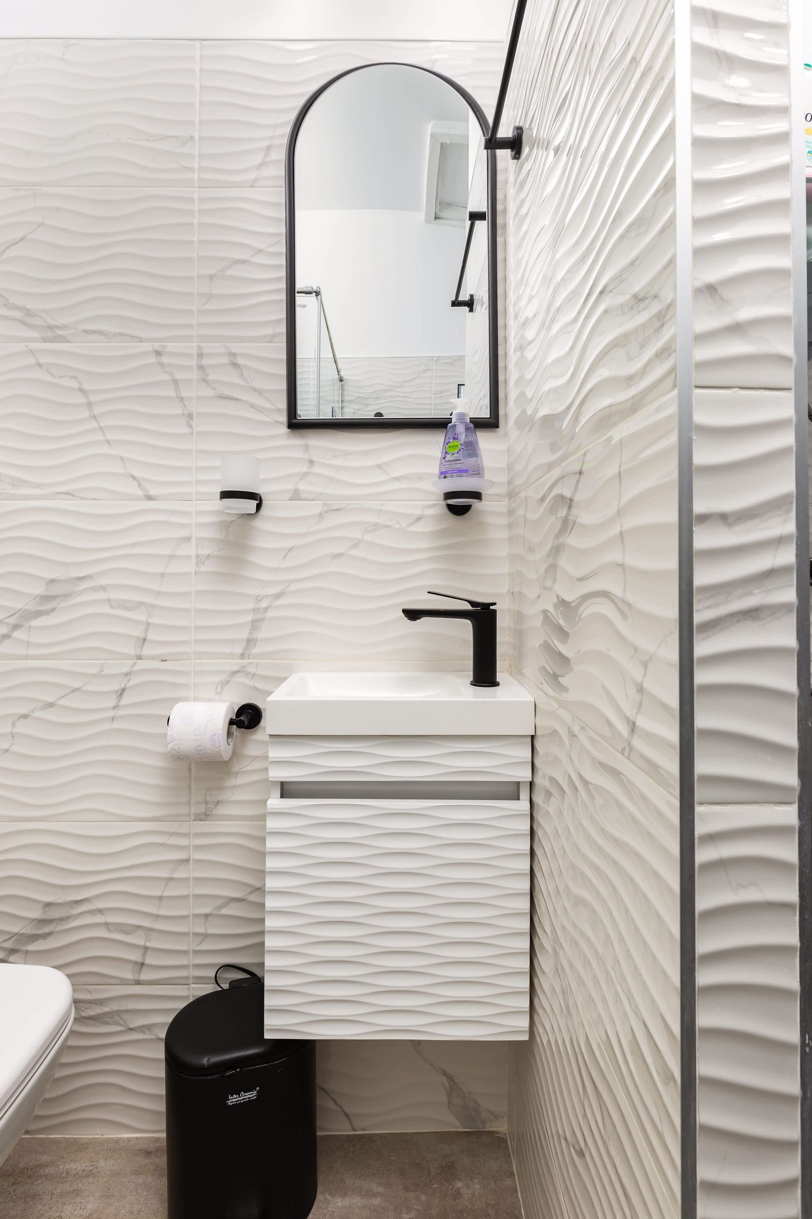 Cozy Floor from a House Near the City Center - Photo 19