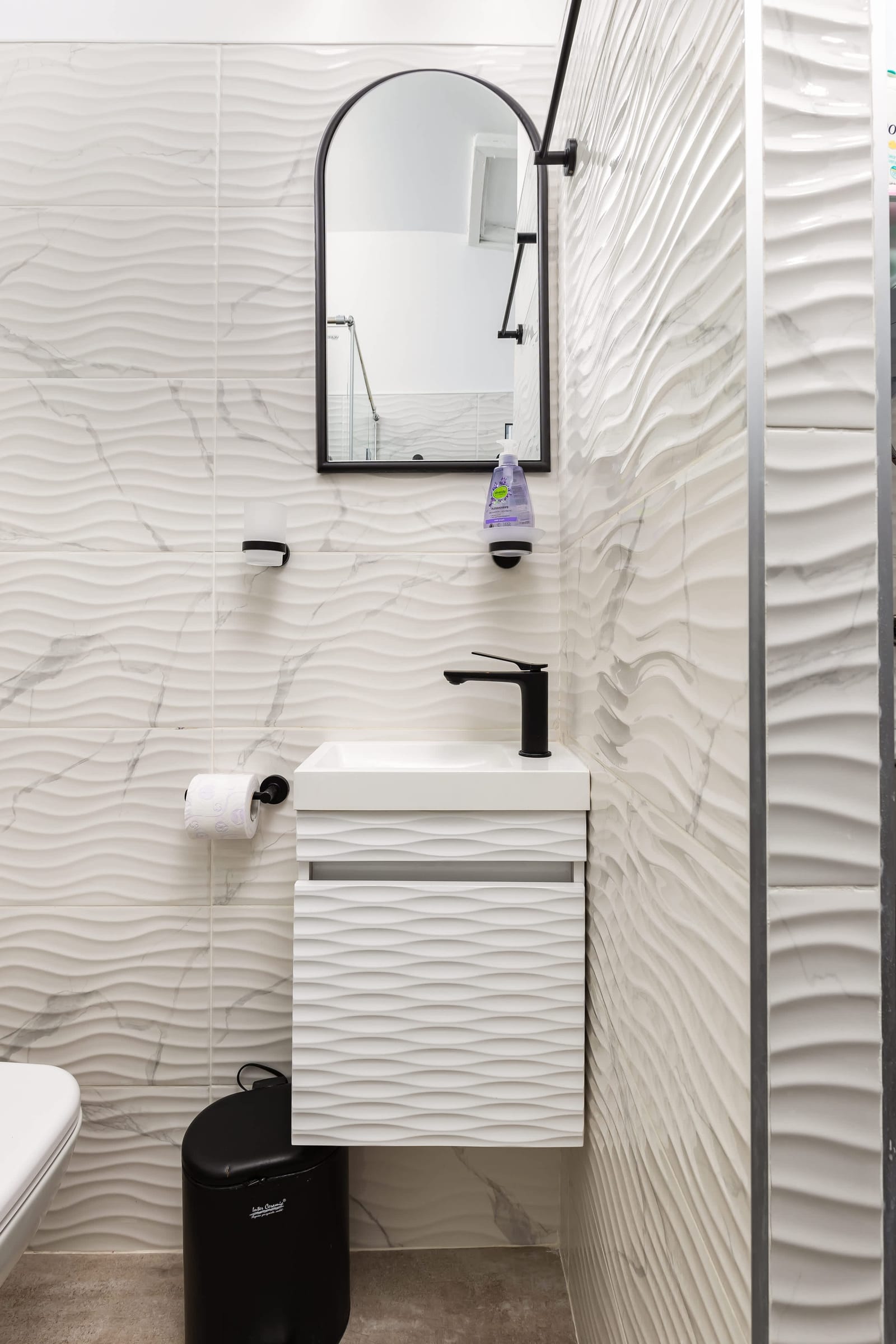 Cozy Floor from a House Near the City Center - Photo 19