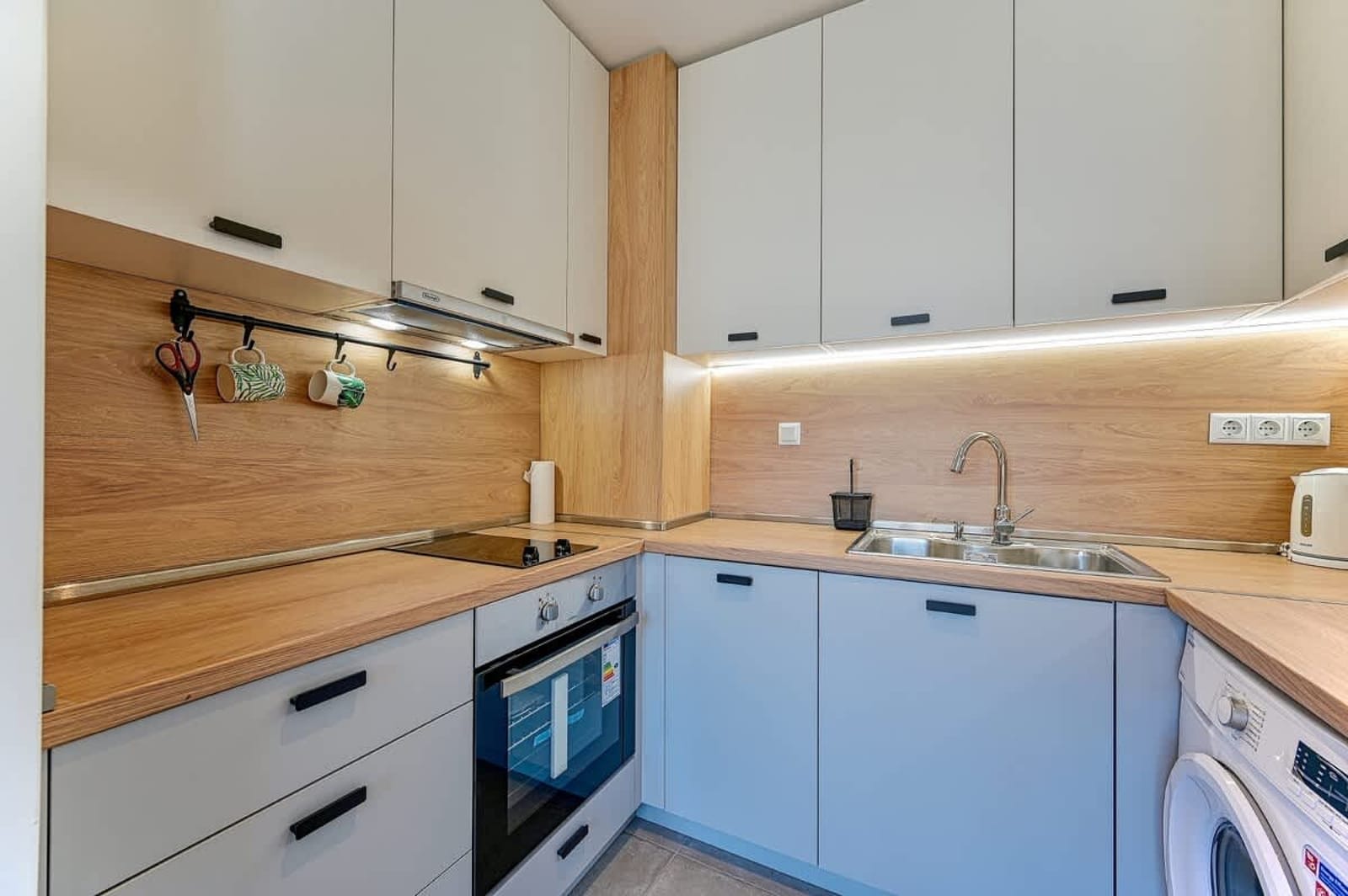 Tropicana Penthouse – 1BD Free parking - Photo 12