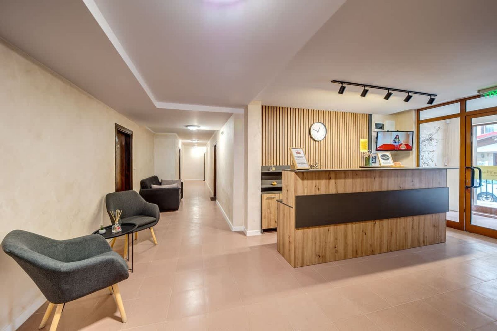 Dream View 1BD | Quick Slope Access - Photo 12