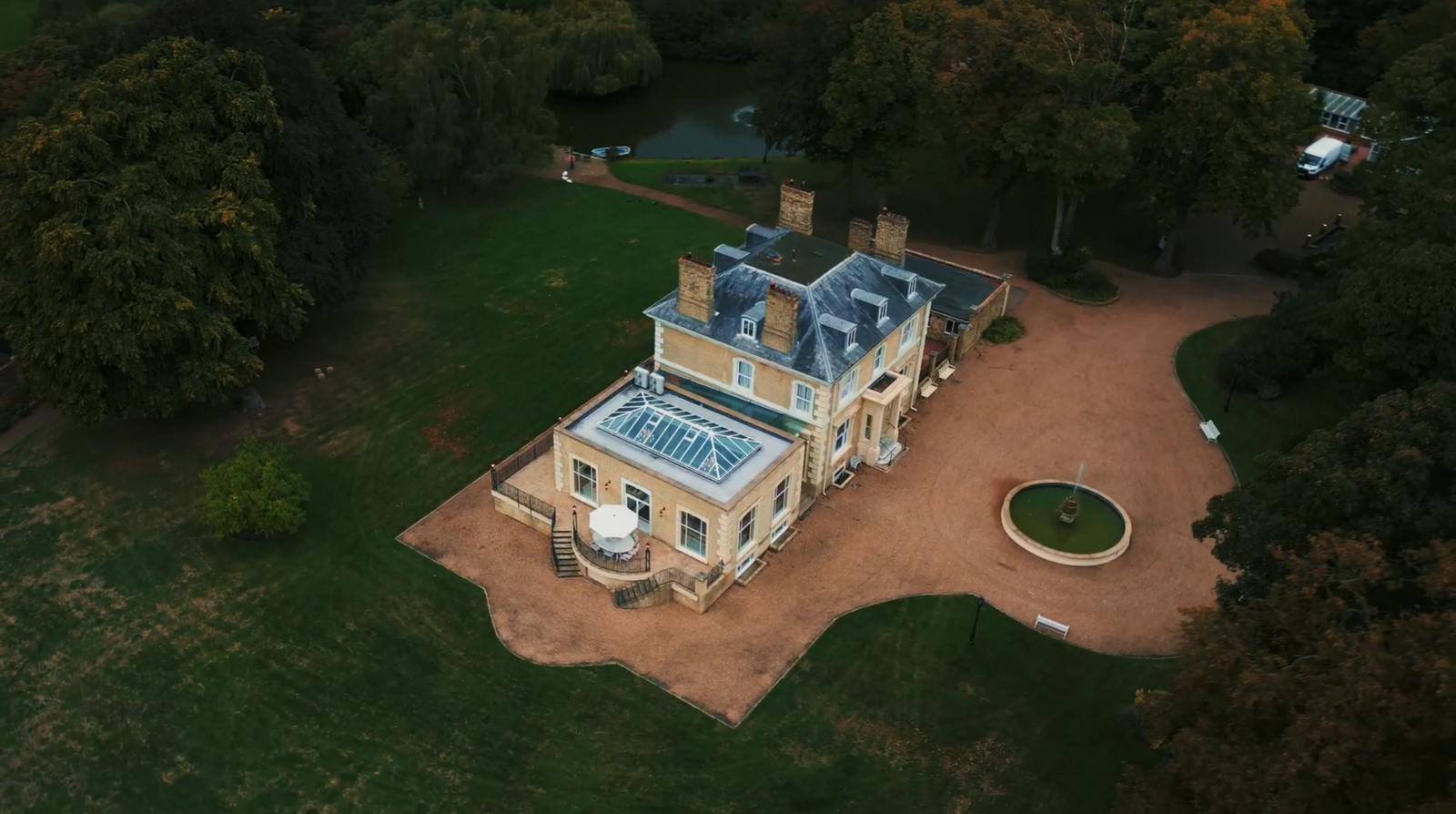 Elegant Regency estate with a private lake and indoor pool, quirky details - Photo 25