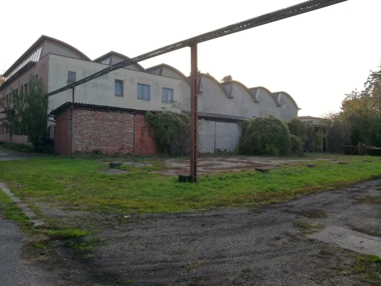 Beautiful Abandoned Factory - Photo 32