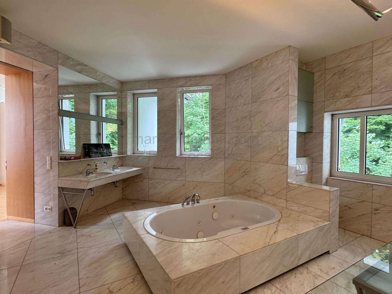 Location 500 - Photo 30