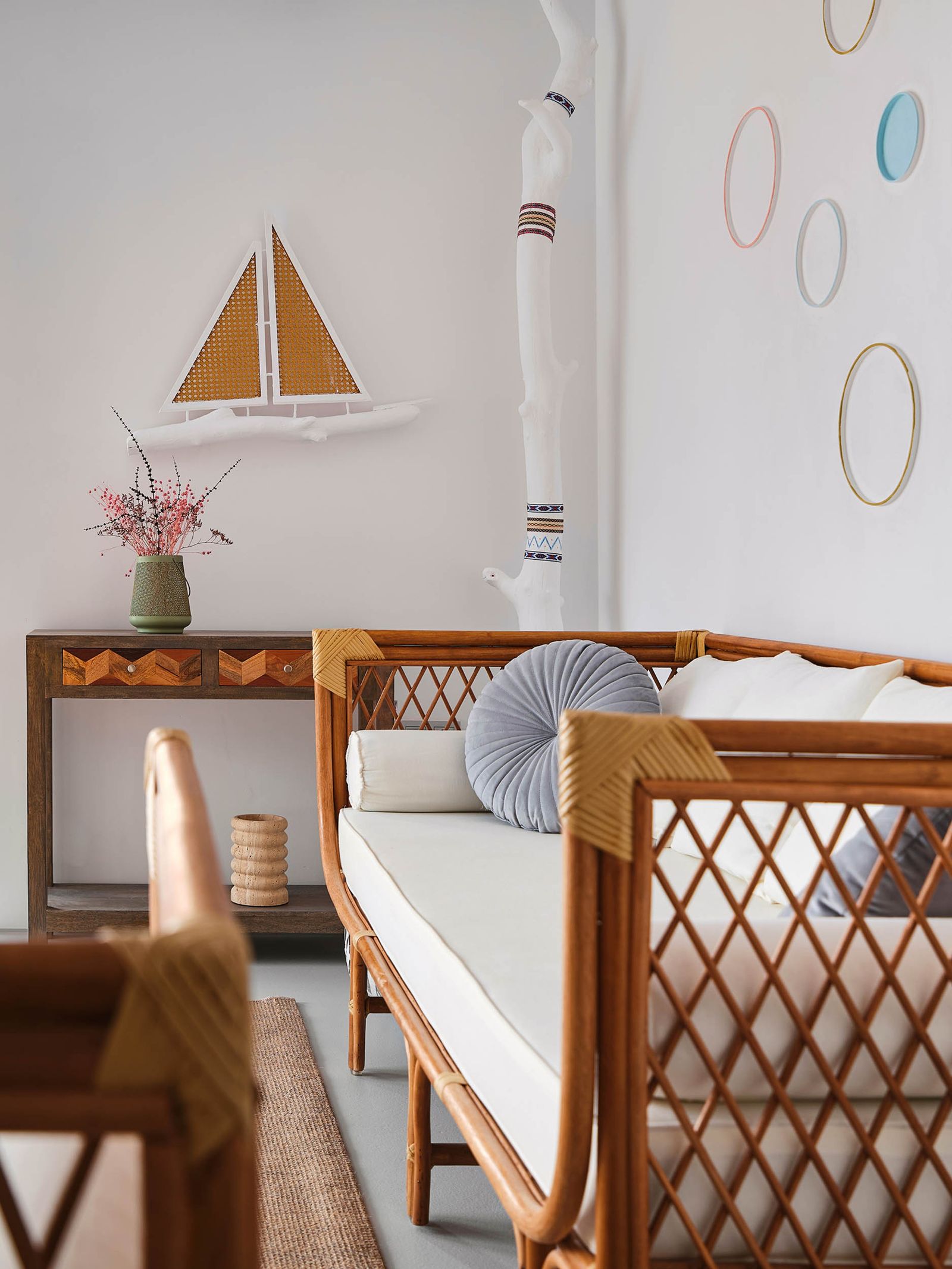 Loft-Style Studio Apartment on the Beach - Photo 38