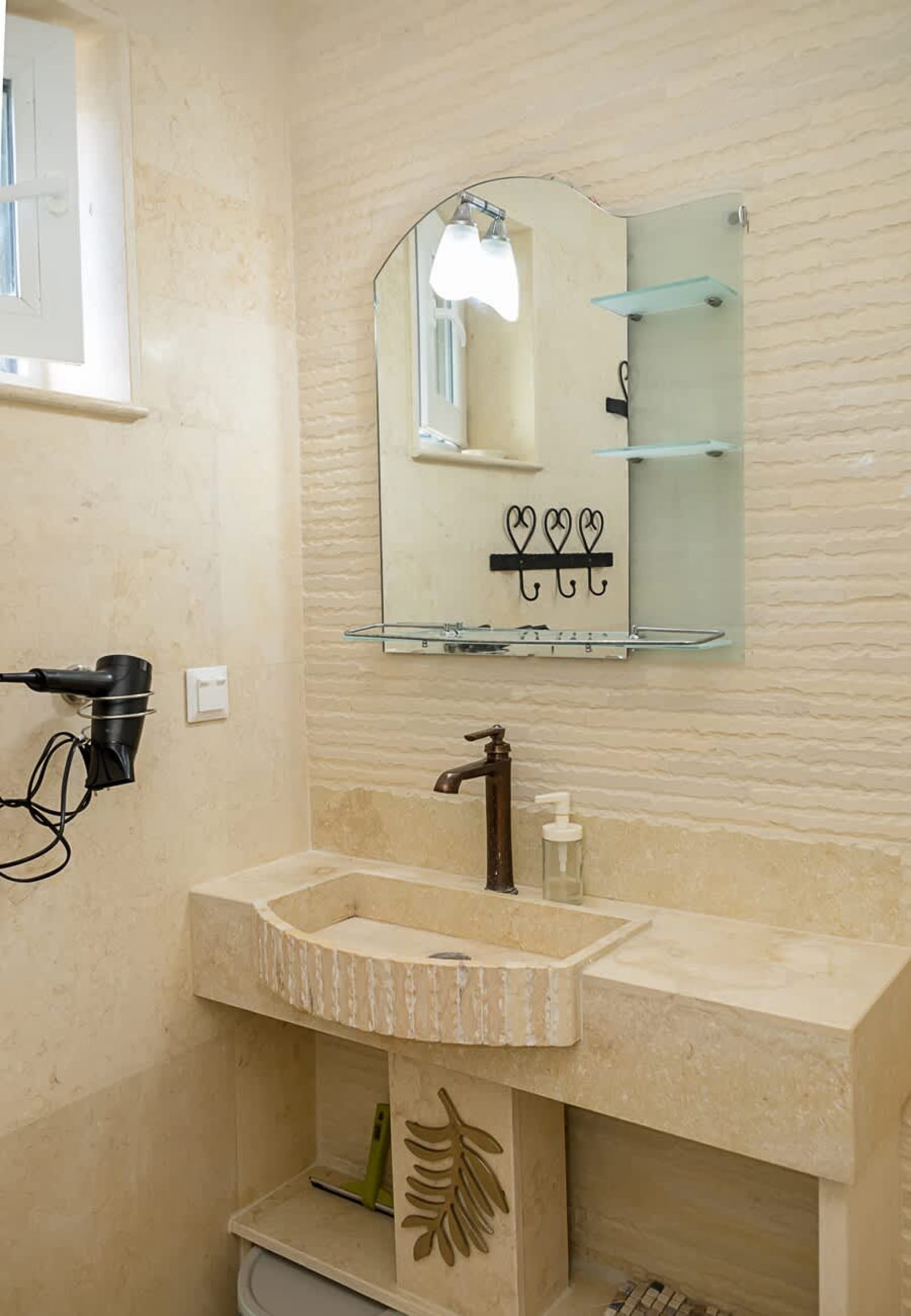 Stylish Flat with Balcony &amp; City Views–Briz, Varna - Photo 24