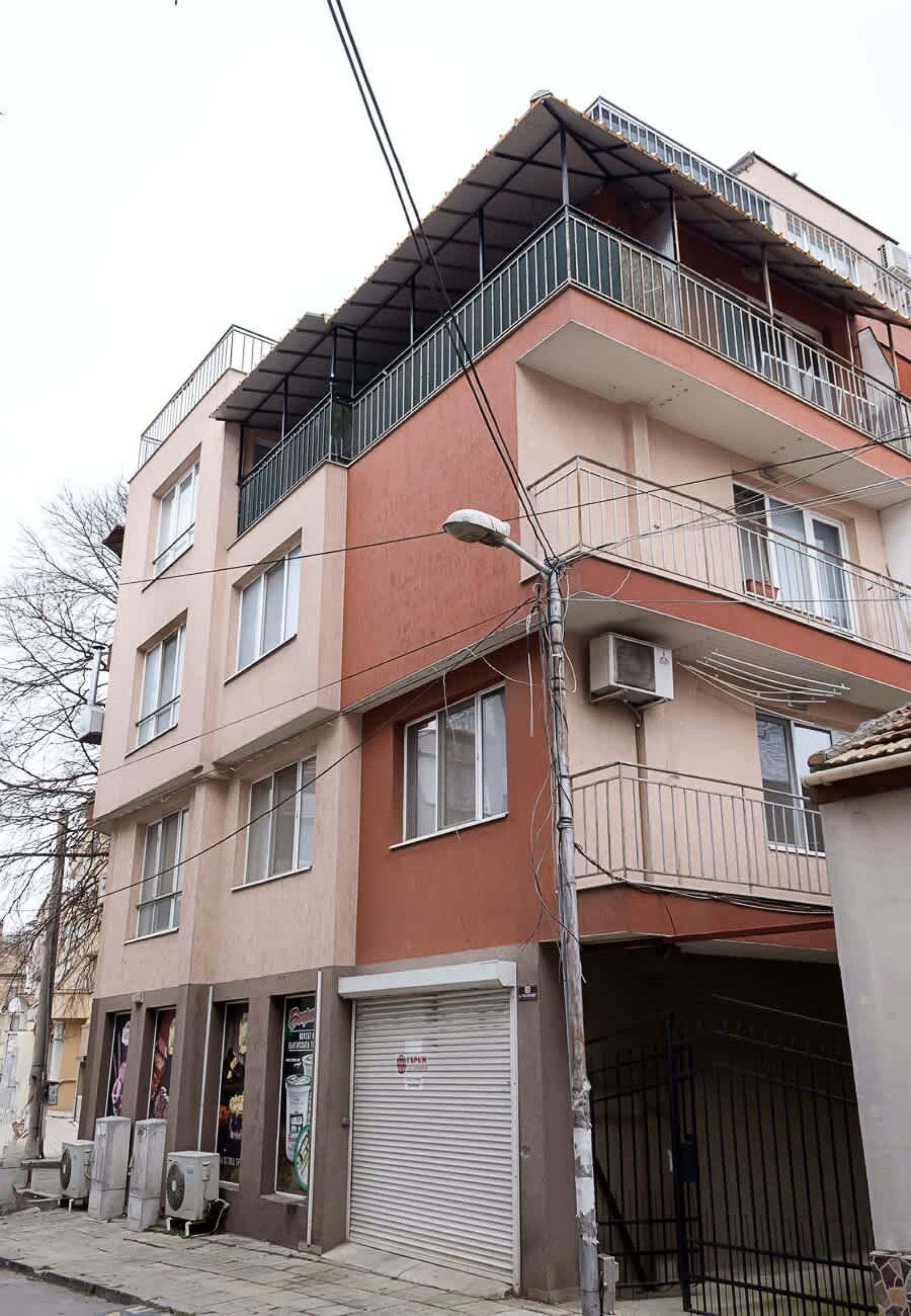 Modern 2-Level Apartment with Balcony in Varna - Photo 25