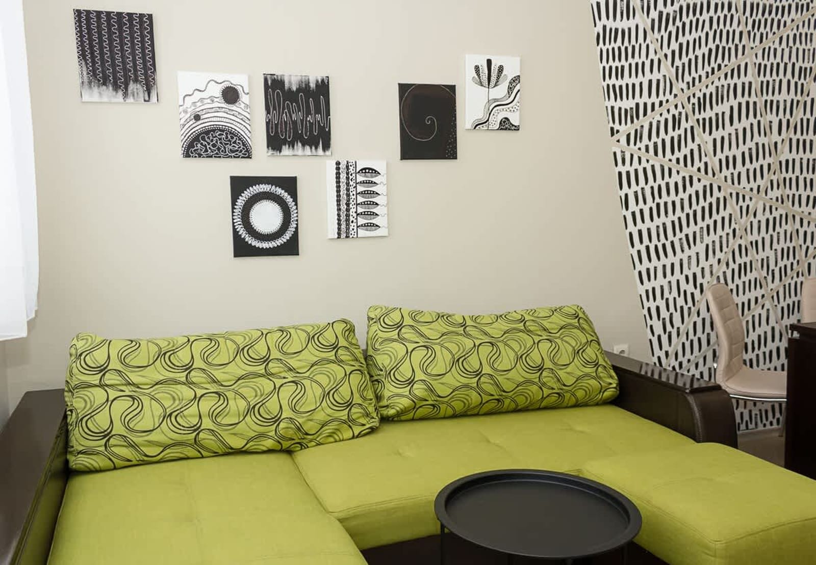 Black &amp; White -1BD Flat in Varna Center - Photo 10