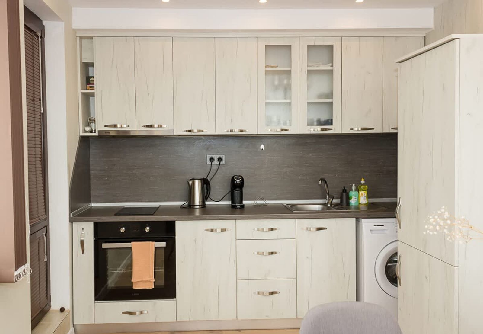 Seaview Haven: Elegant 2BD Flat in Balchik - Photo 4