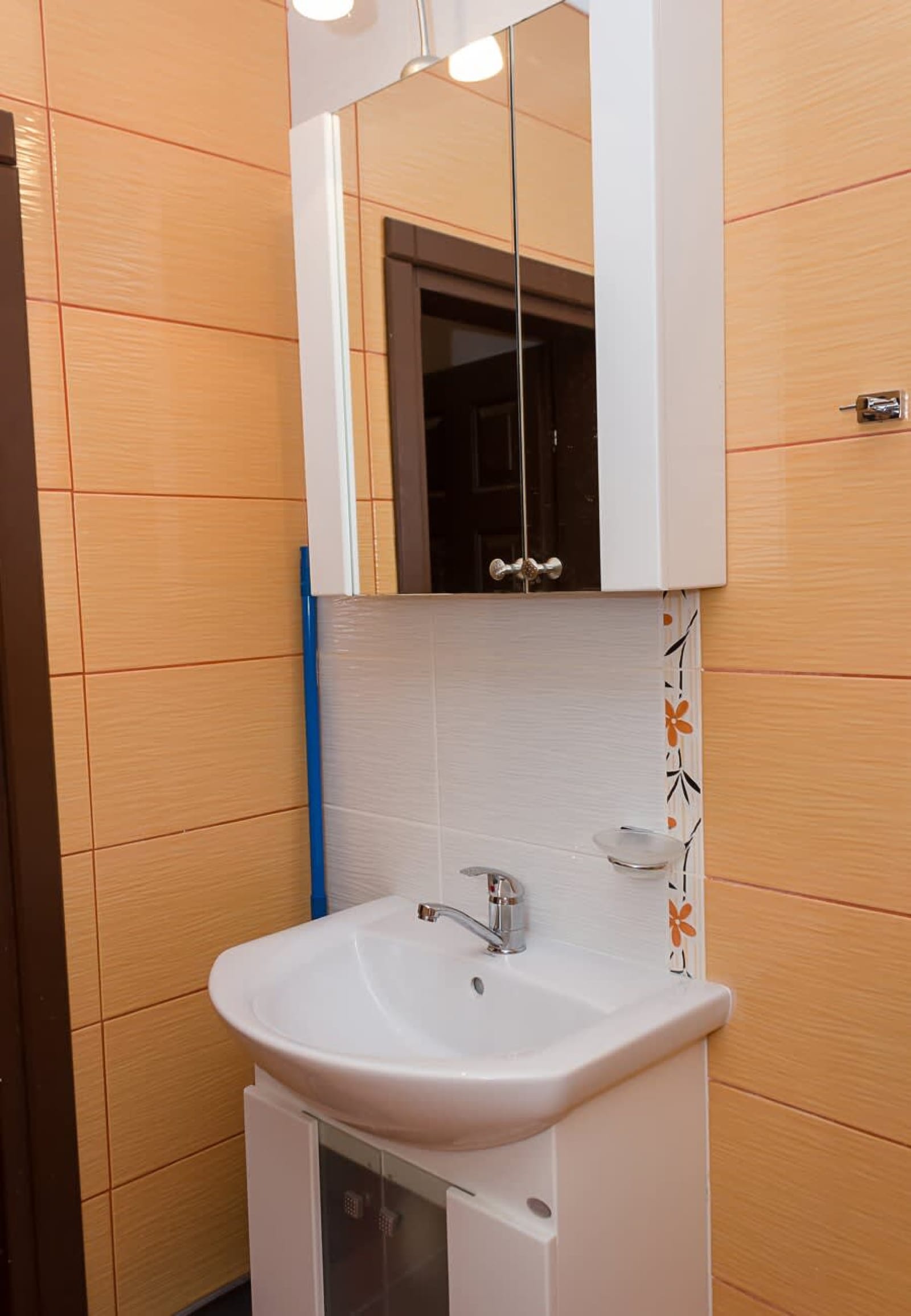 Golden Sands Best Location 1BD Flat - Photo 18