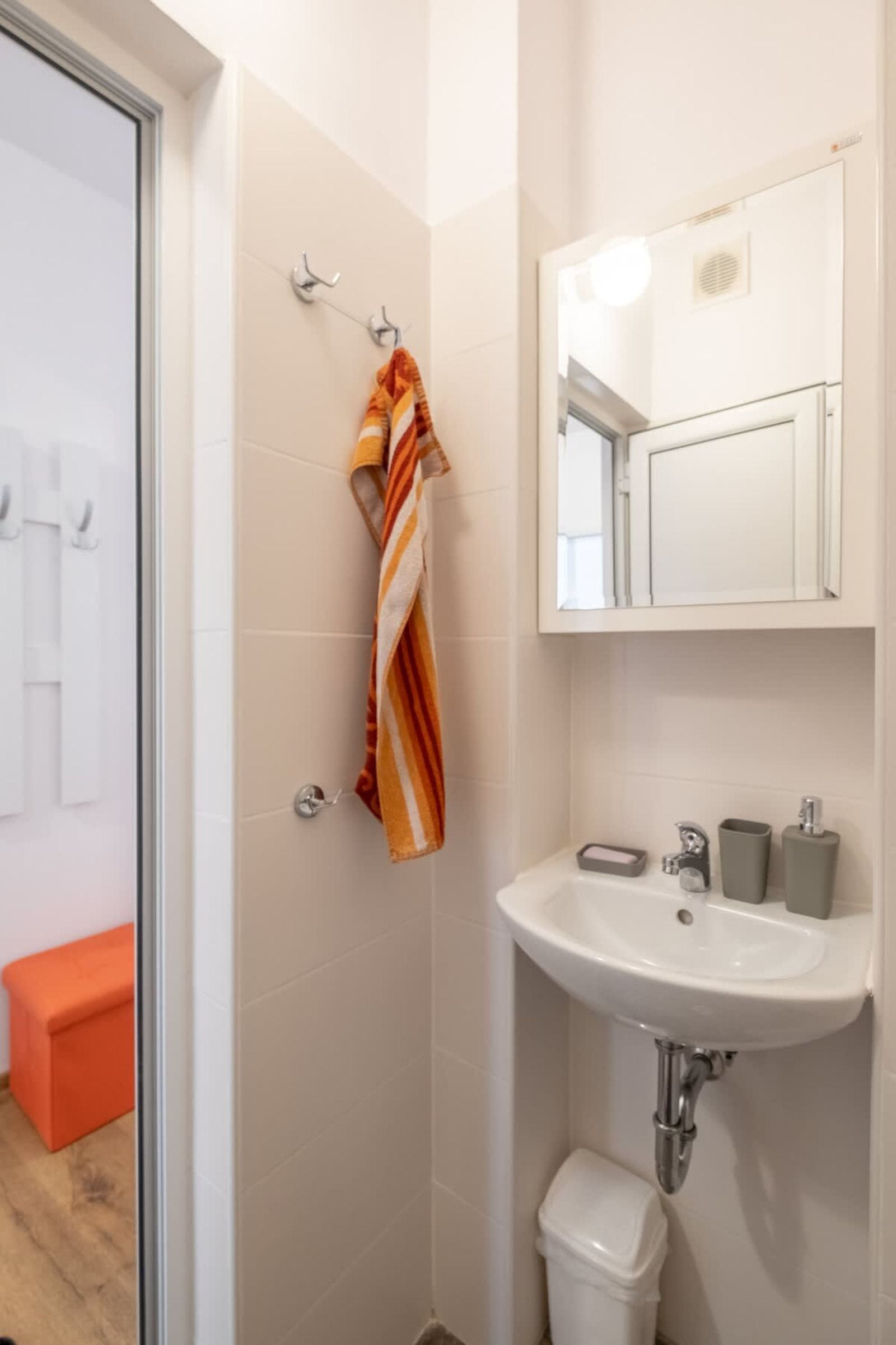 Peaceful downtown location - 2 bedroom apartment - Photo 23