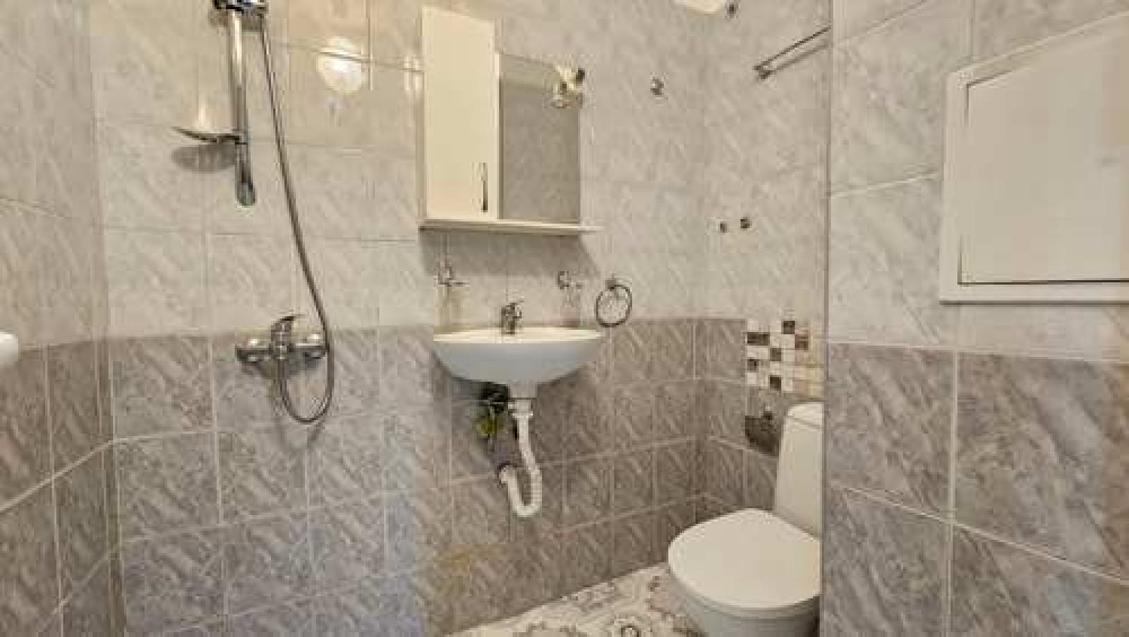 2 Bedroom  Convenient apartment of Rakovski str - Photo 5