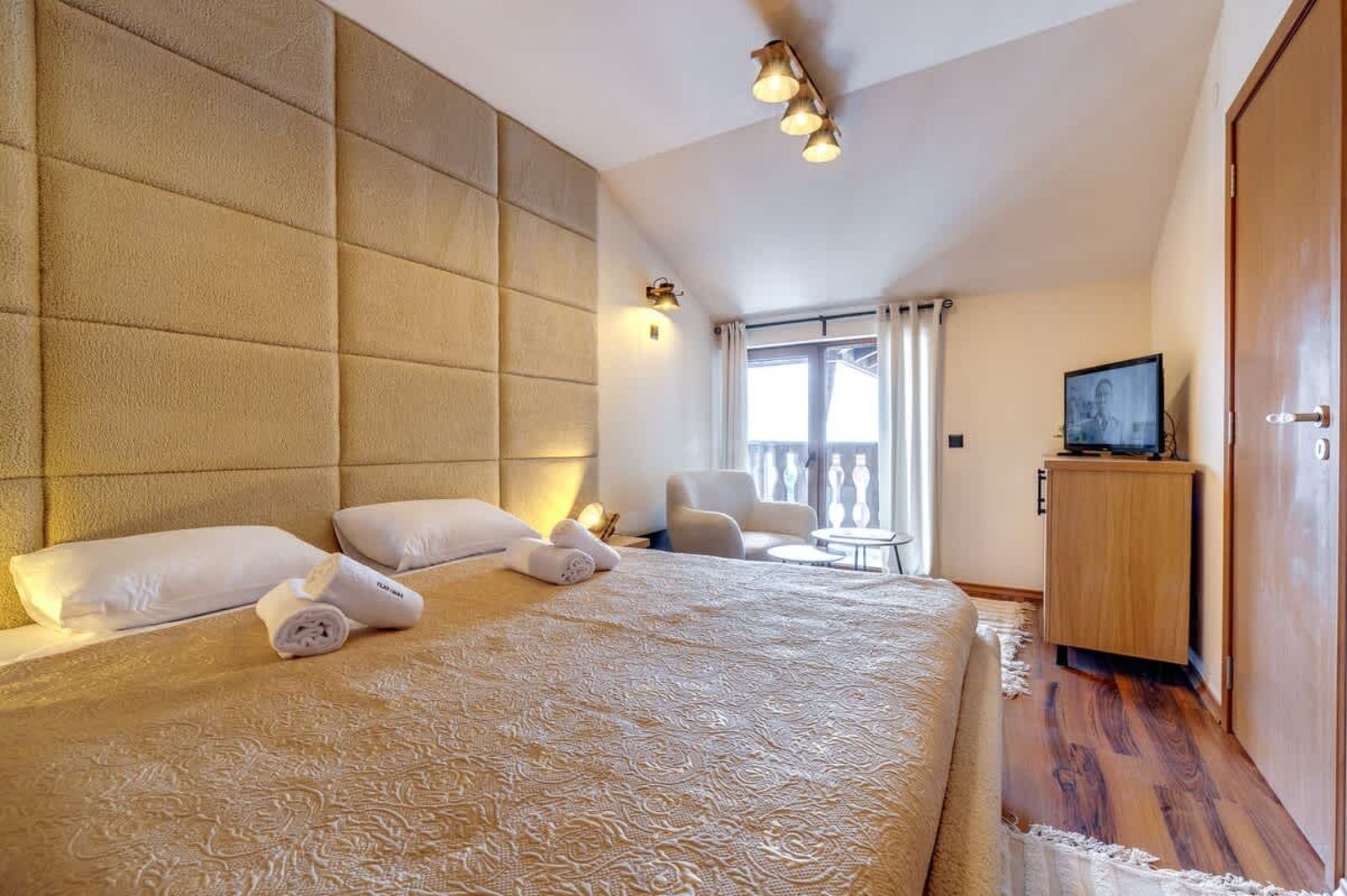 Luxury 1BD Retreat in Grand Resort Pamporovo - Photo 14