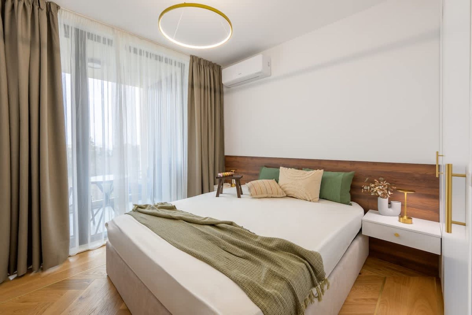 1BD Modern Serenity in Azur Delux Complex - Photo 3