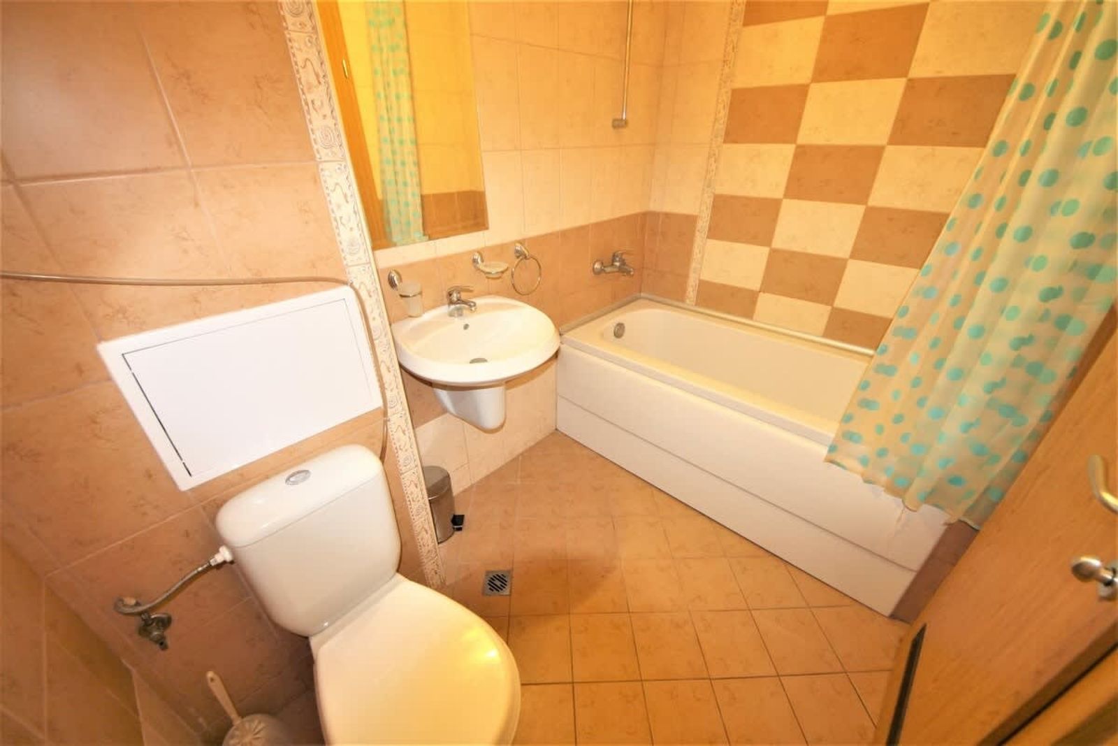 Cozy 1 bedroom aparment in Royal Sun - Photo 25