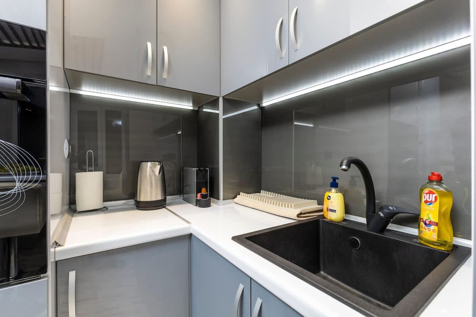 Modern 1BD Flat with Parking near the city centre - Photo 4