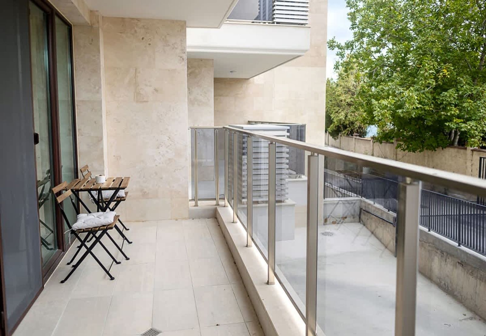 Skyline Varna – Stylish 1BD City Apartment - Photo 17