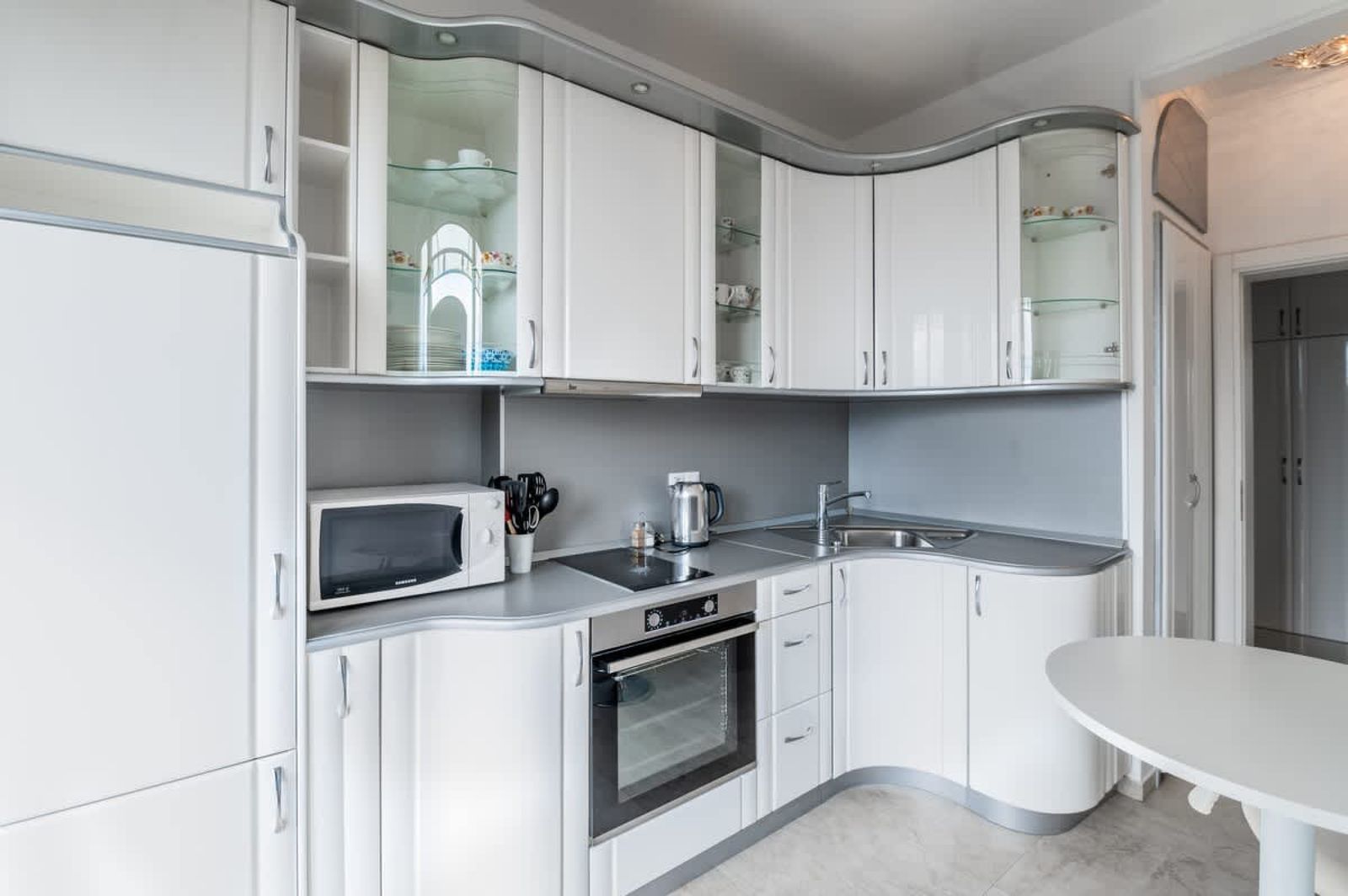 Vitosha Str 2BD White &amp; Blue Apt - Photo 4