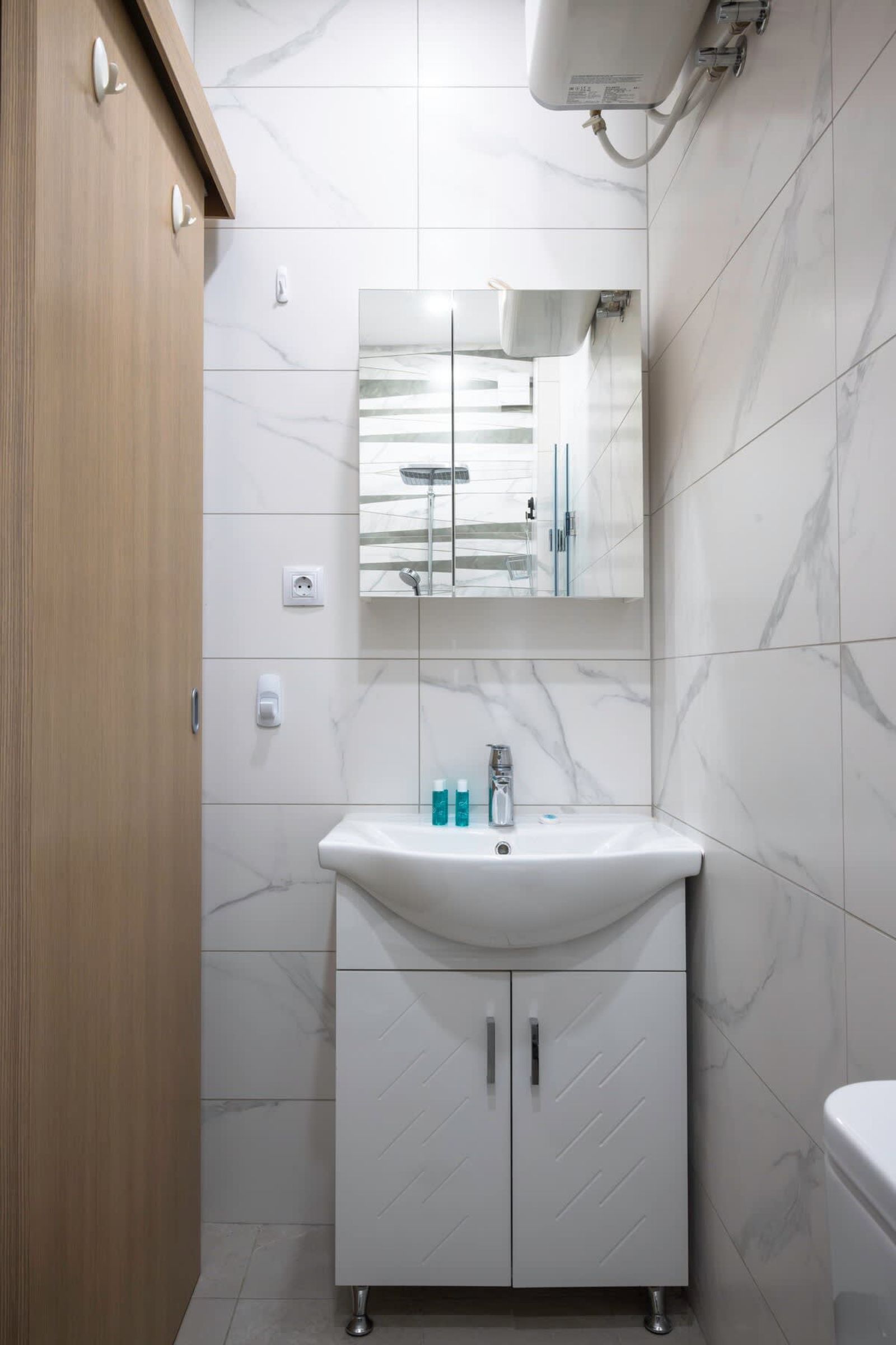 Stylish CityHub Retreat in Sofia Center - Photo 18