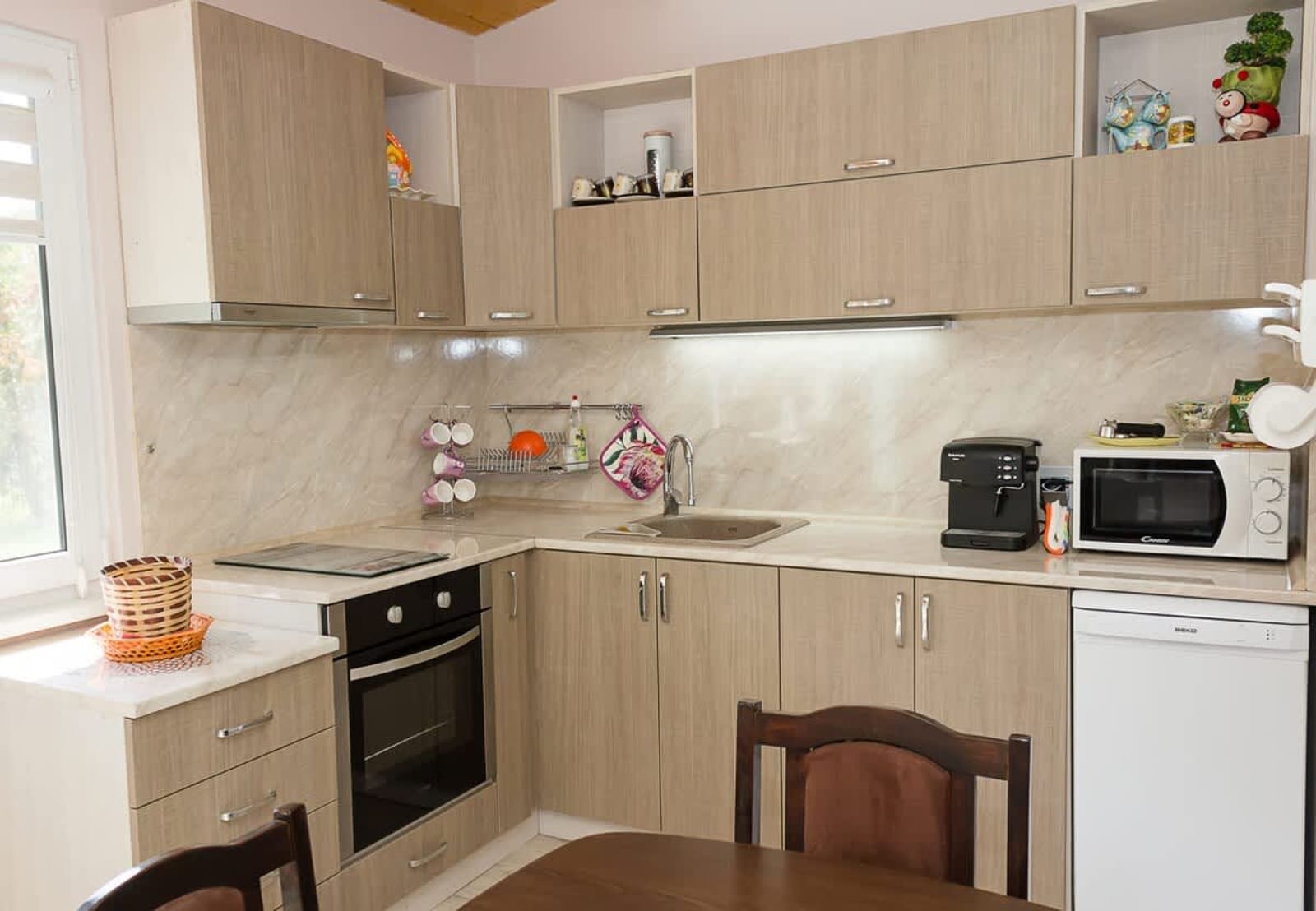 Golden Sands Best Location 1BD Flat - Photo 9