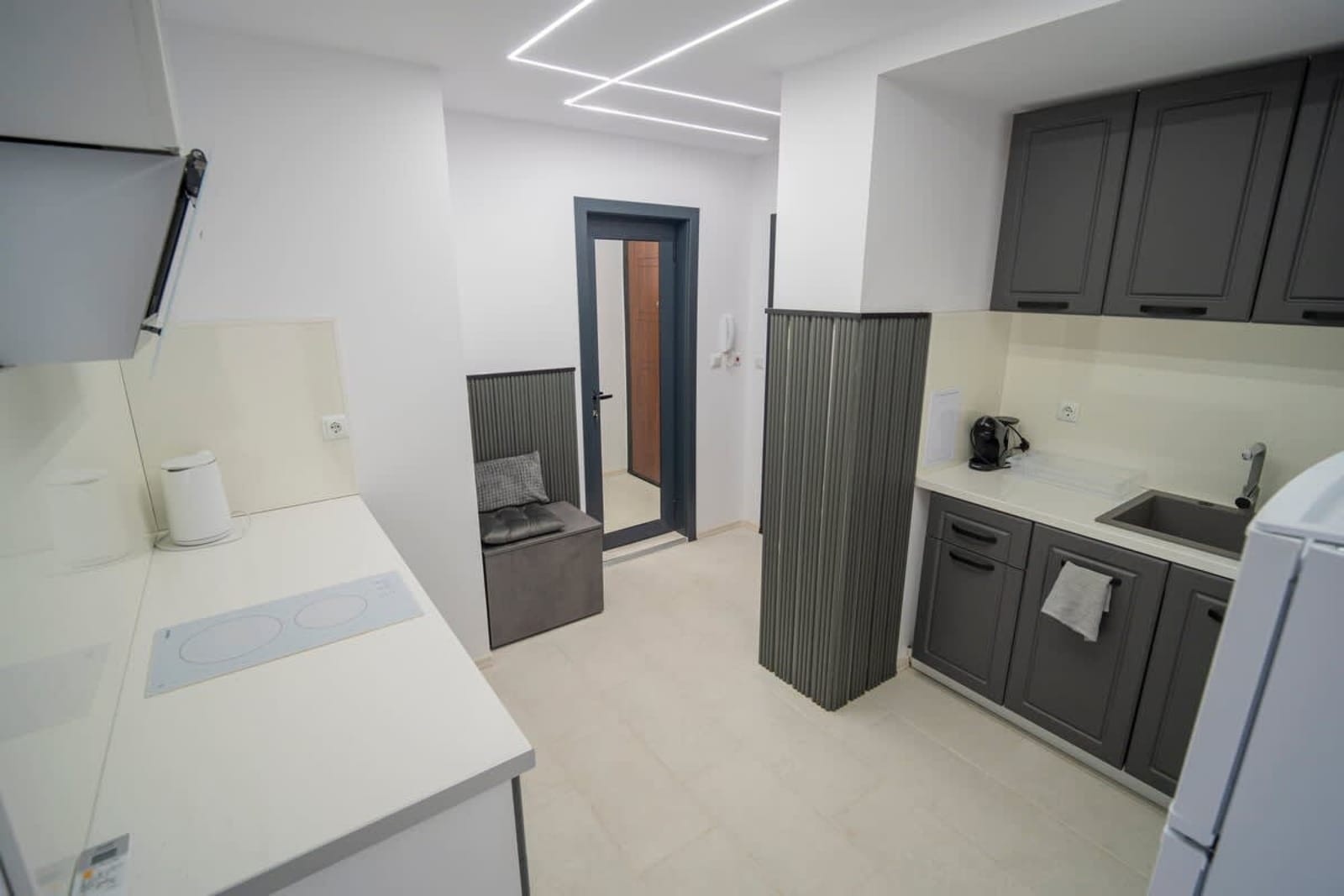 Modern Seaview Central Apartment in Sarafovo - Photo 13