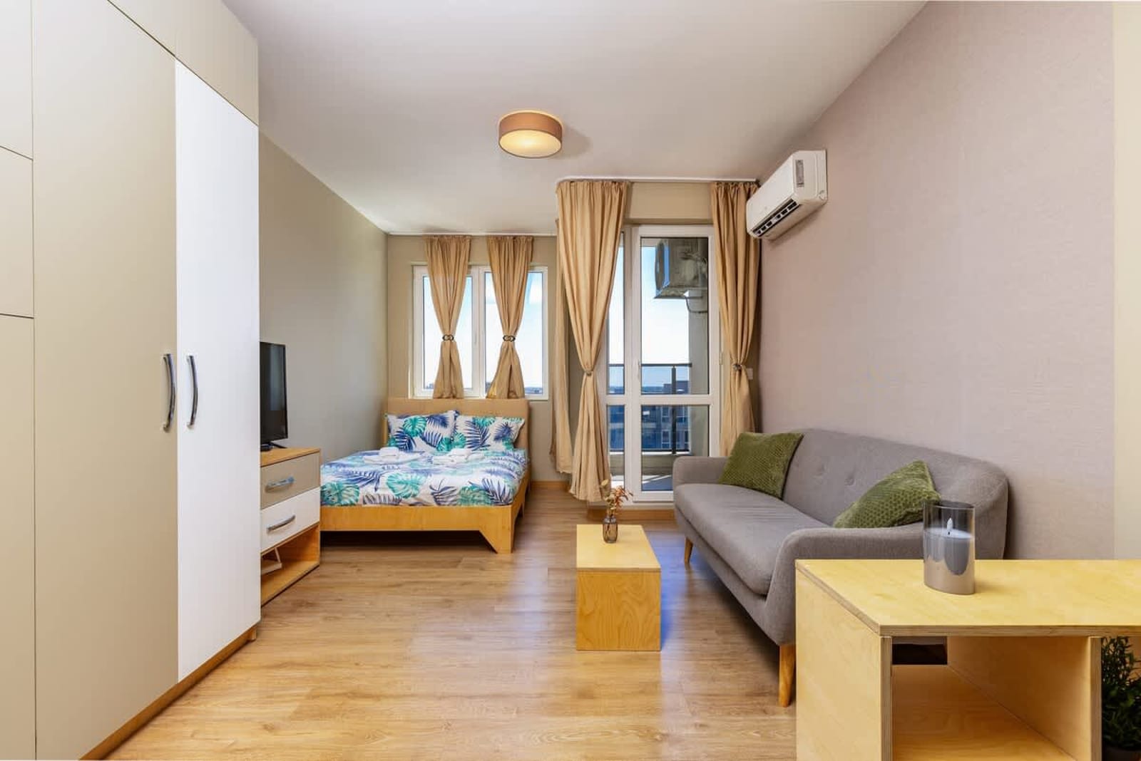 Plaza Nest - Cozy Studio Apartment - Cover Photo