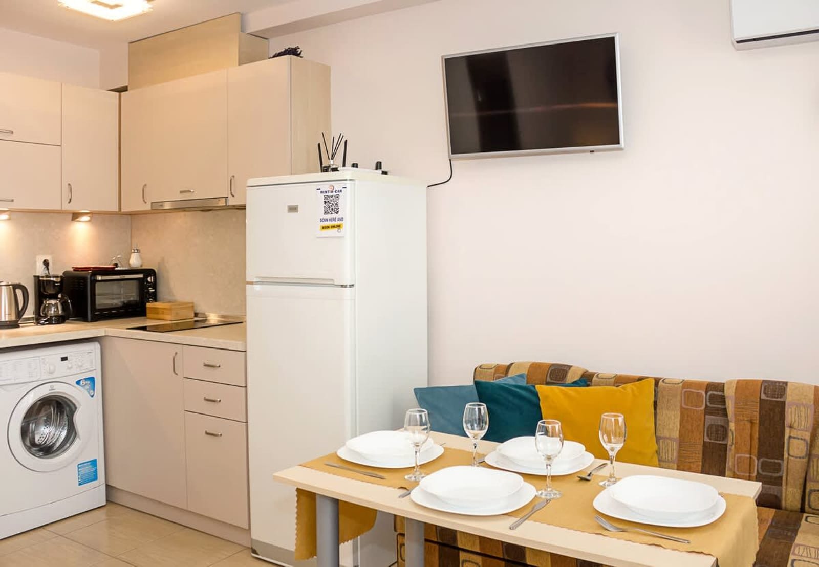 Bright Studio in Top Central Location in Varna - Photo 7