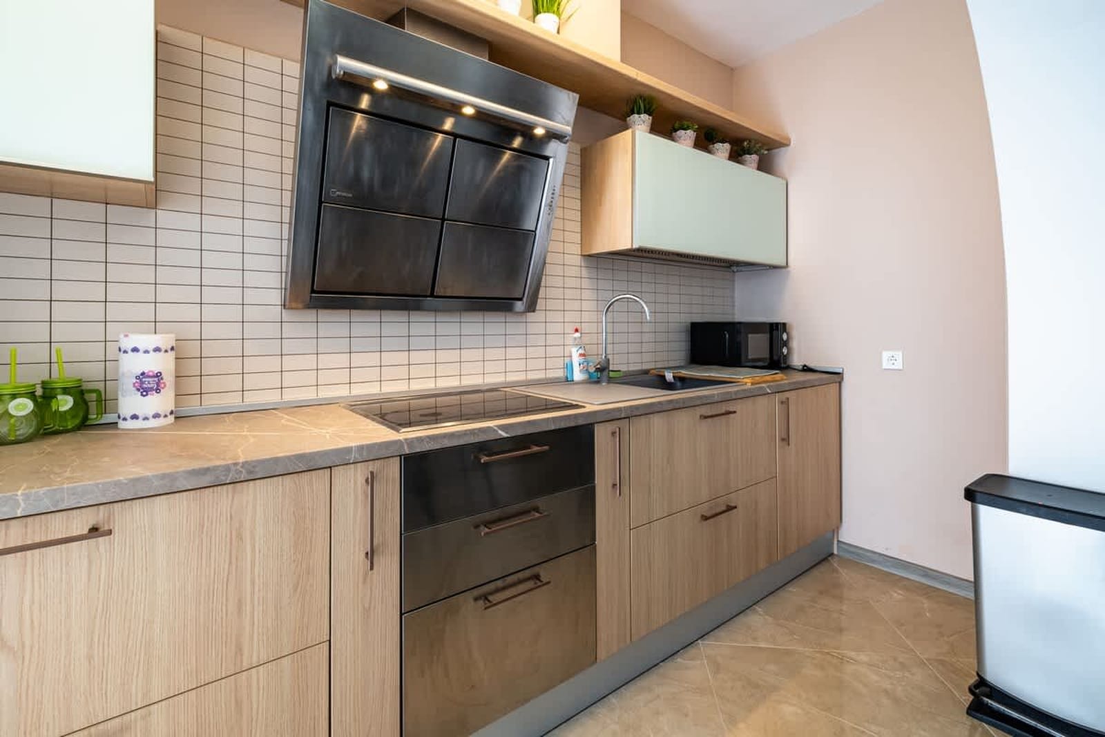 Black Sea Spacious 3BR Apartment - Photo 10