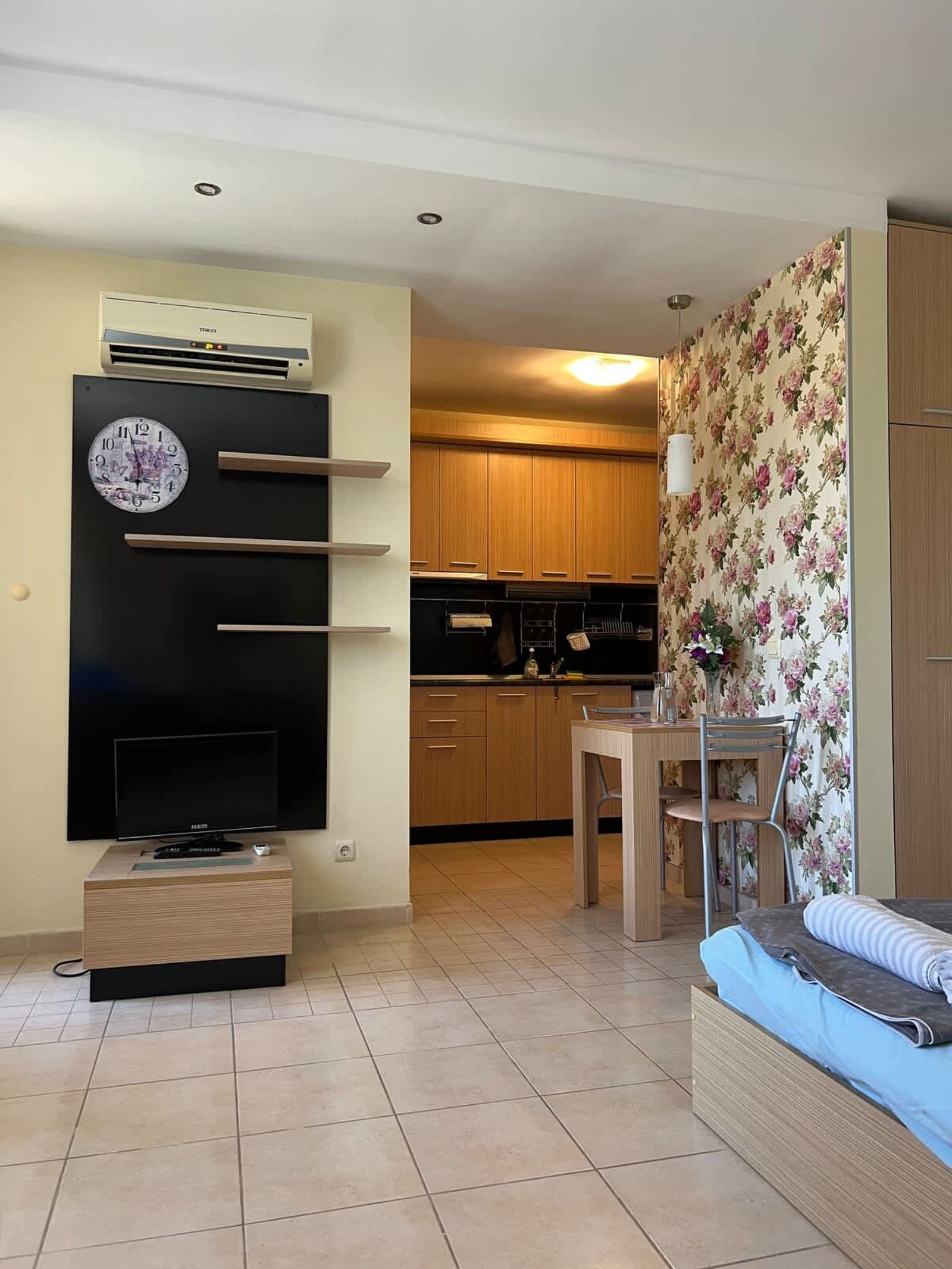 Cozy, Quiet and Spacious Studio in Green Life - Photo 11