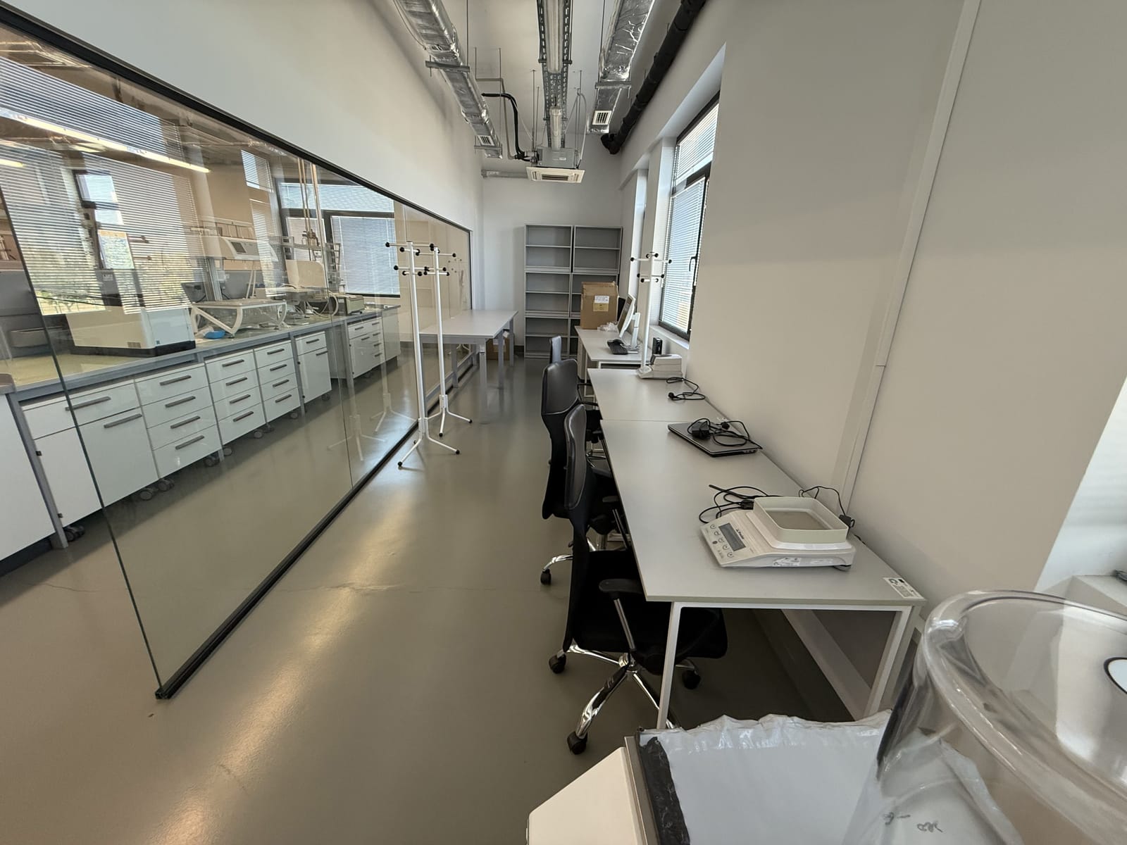 Modern Laboratory in Sofia - Photo 29
