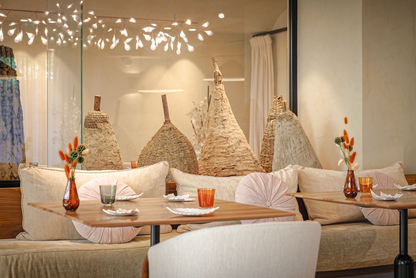 Le Corot restaurant - A Michelin star restaurant in the vaults of the property, with an elegant setting - Photo 2