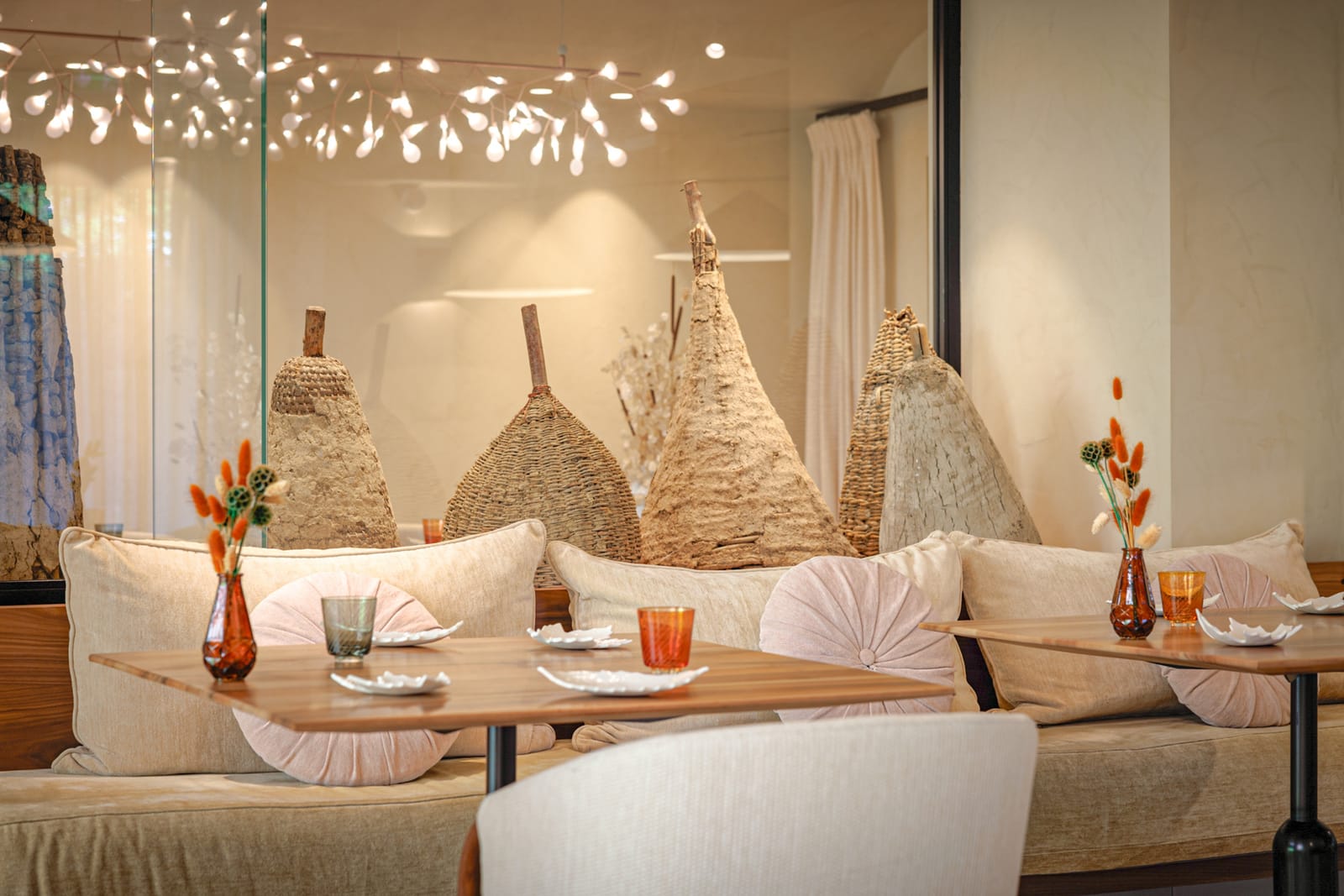 Le Corot restaurant - A Michelin star restaurant in the vaults of the property, with an elegant setting - Photo 2